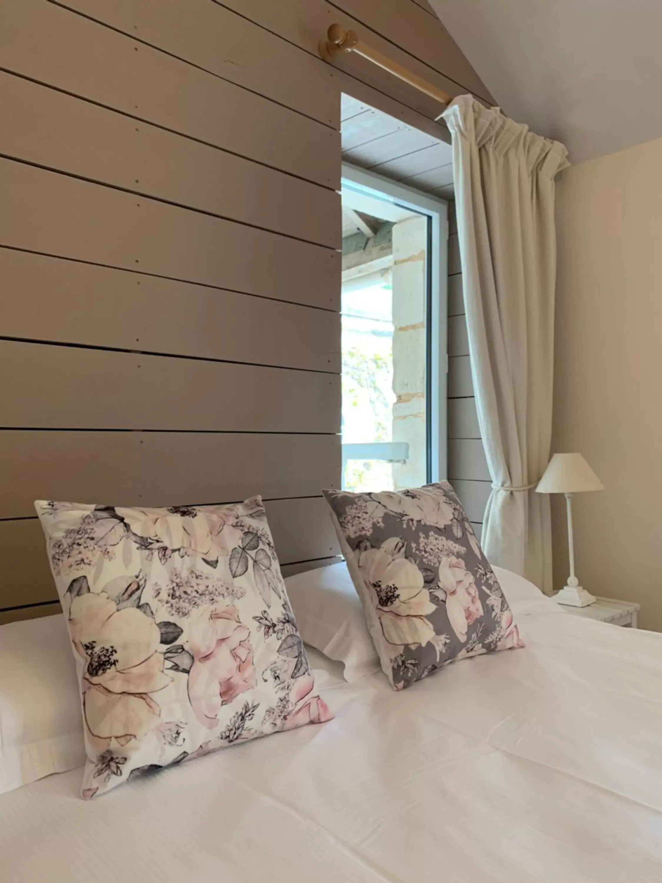 King Room with Garden View in Clos de la Court d'Aron King Room with Garden View in Clos de la Court d'Aron