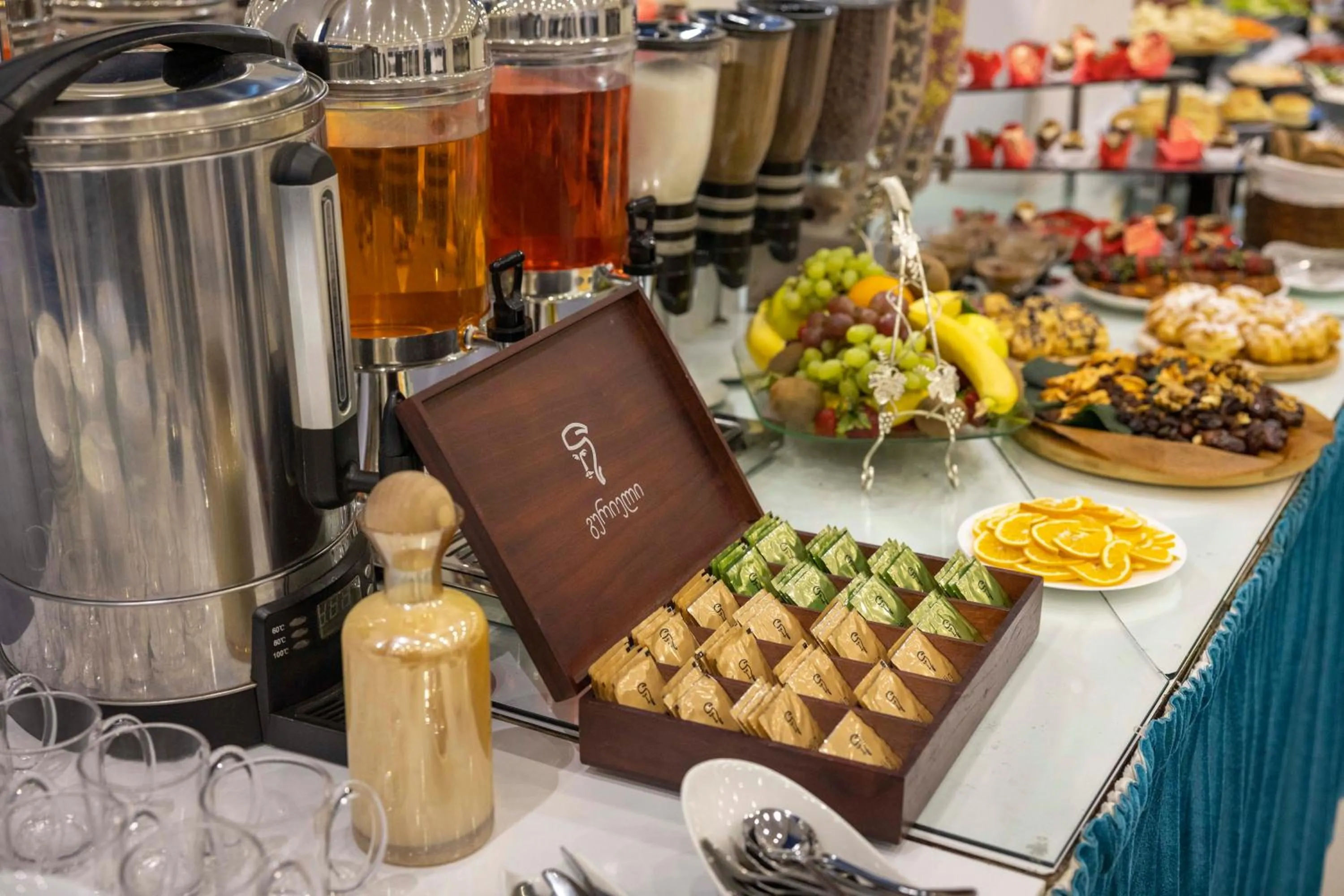 Coffee/tea facilities in Hotel Grand Palace