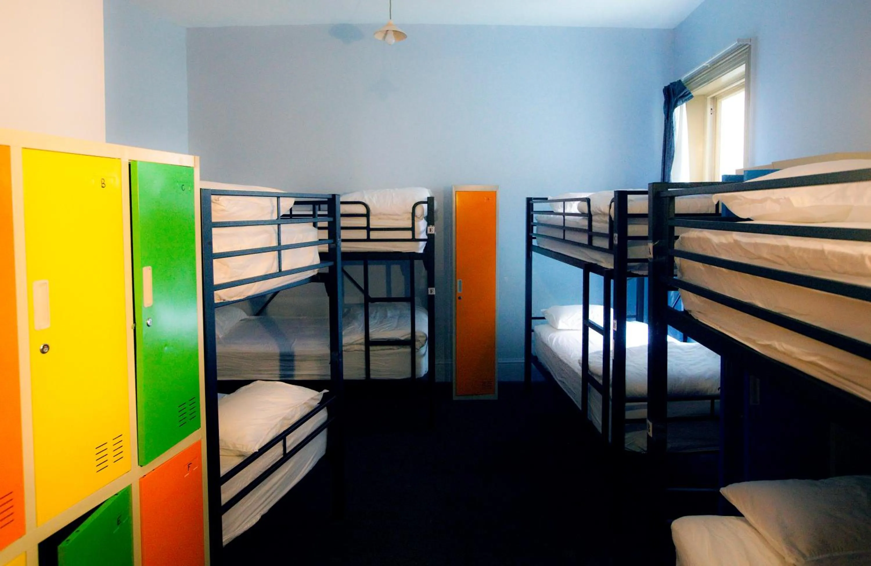 bunk bed, Bed in Backpackers Imperial Hotel