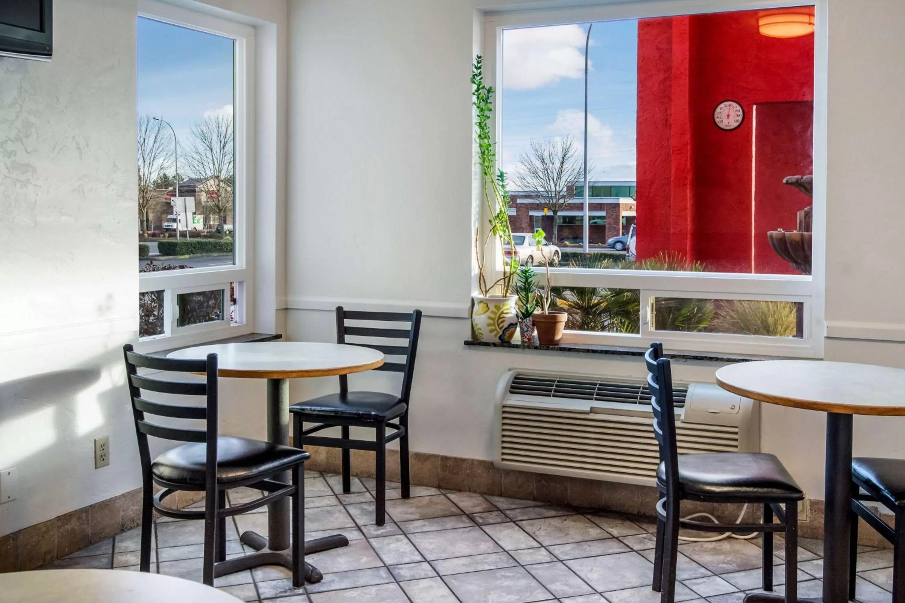 Restaurant/places to eat in Motel 6-Wilsonville, OR - Portland