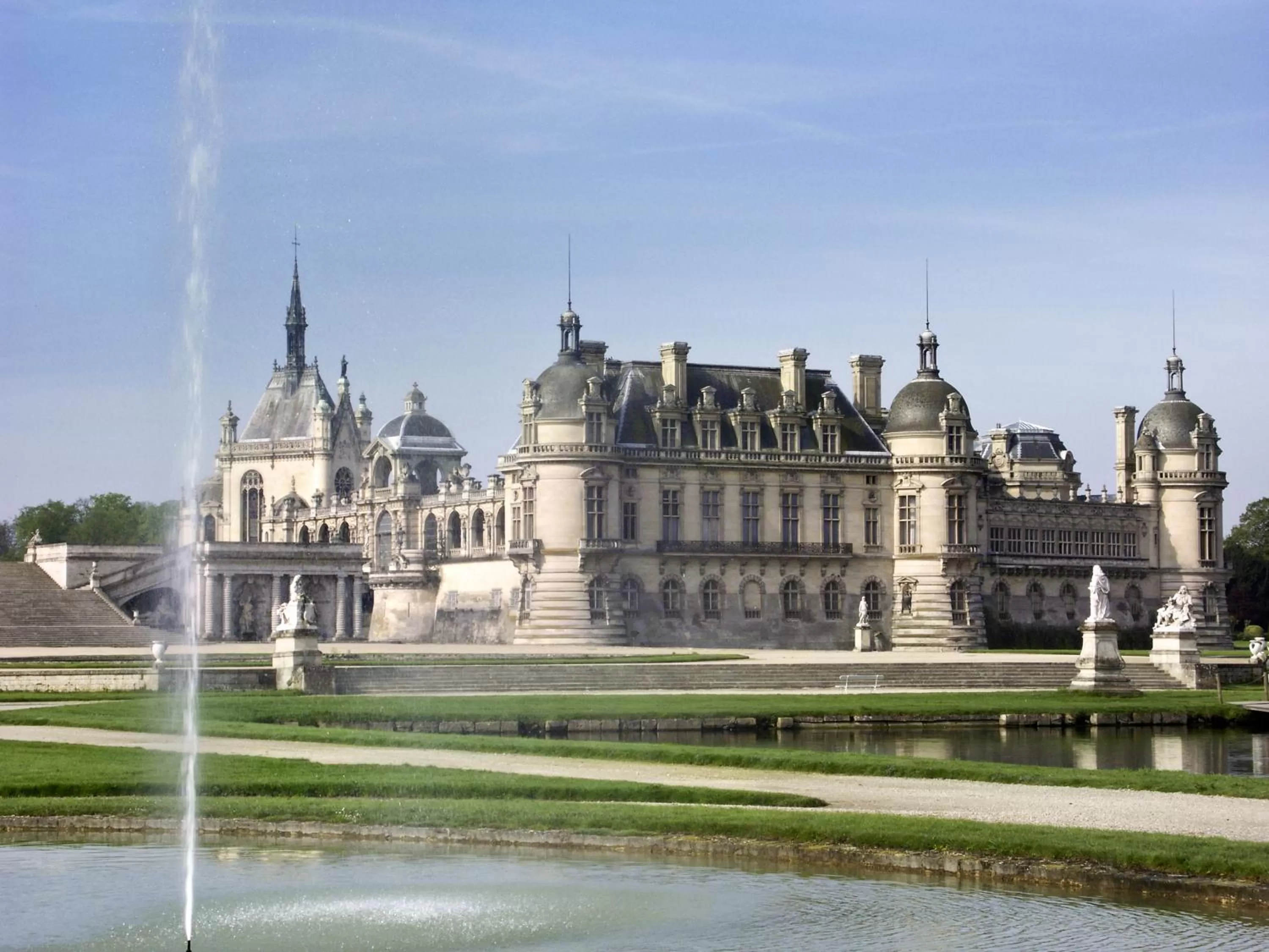 Nearby landmark in ibis Creil Sur Oise