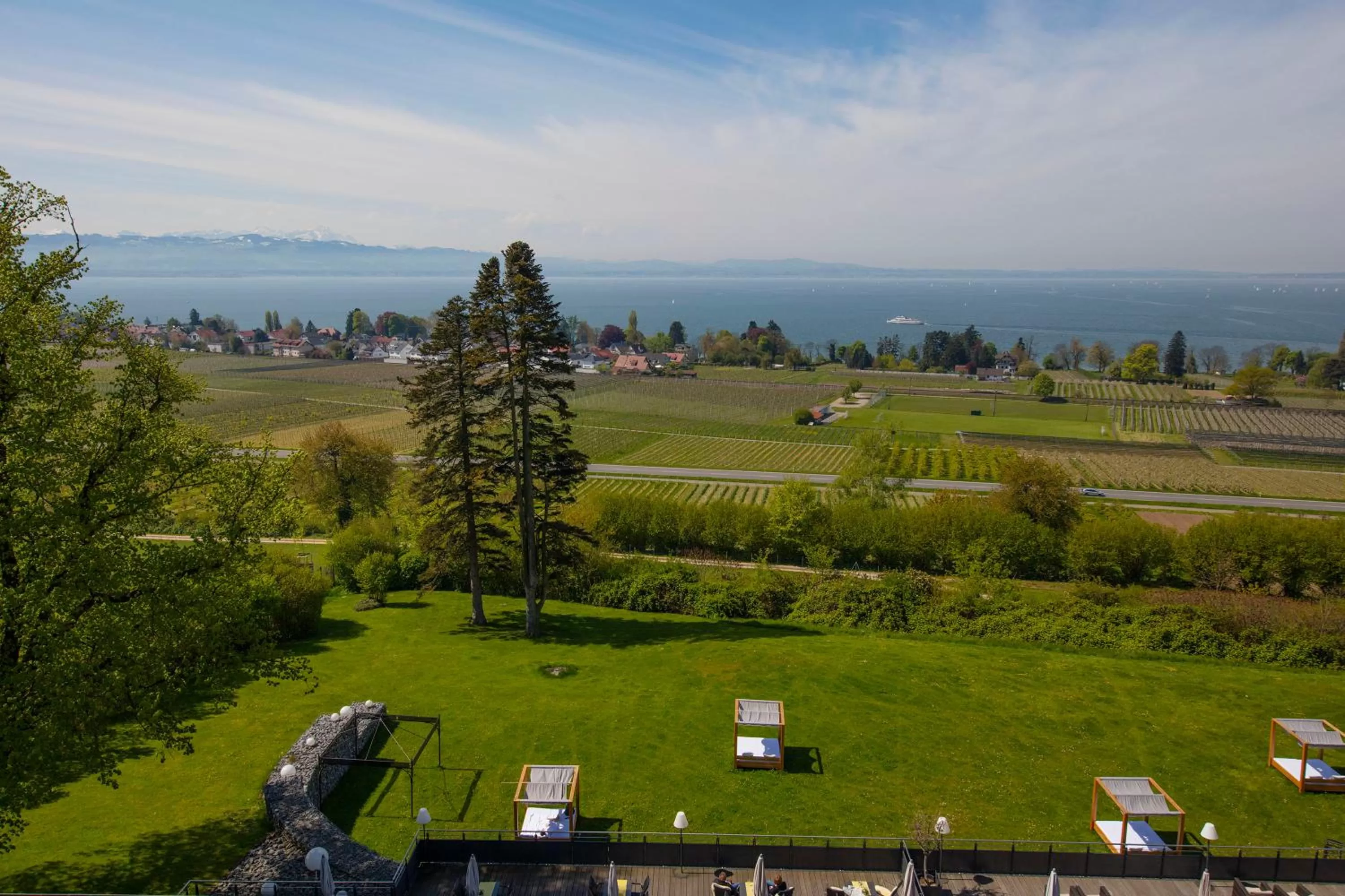 Lake view, Garden in Bodensee-Hotel Sonnenhof