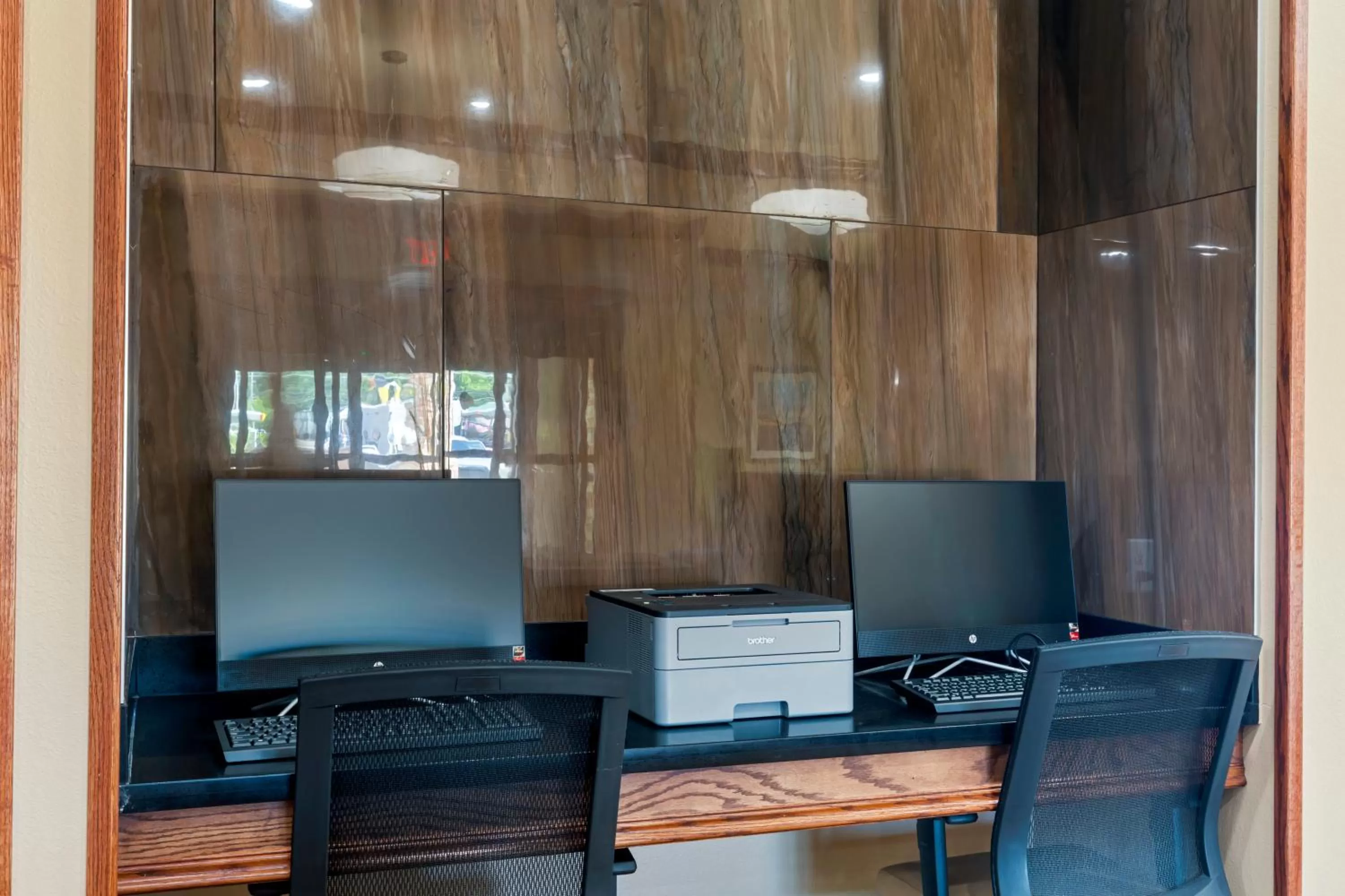 Business facilities in Comfort Suites West Monroe near Ike Hamilton Expo Center