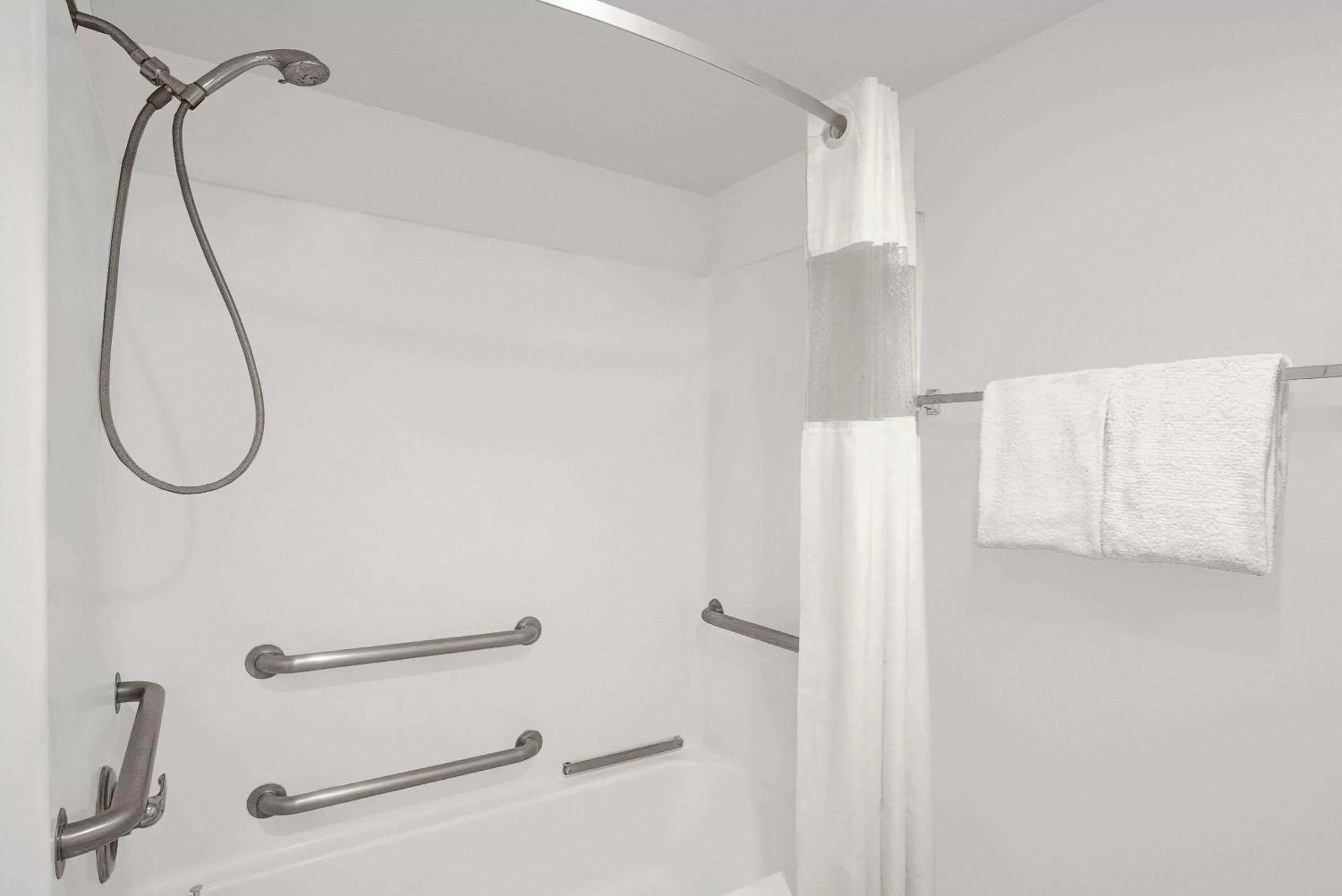 Bathroom in Travelodge by Wyndham Cedar City