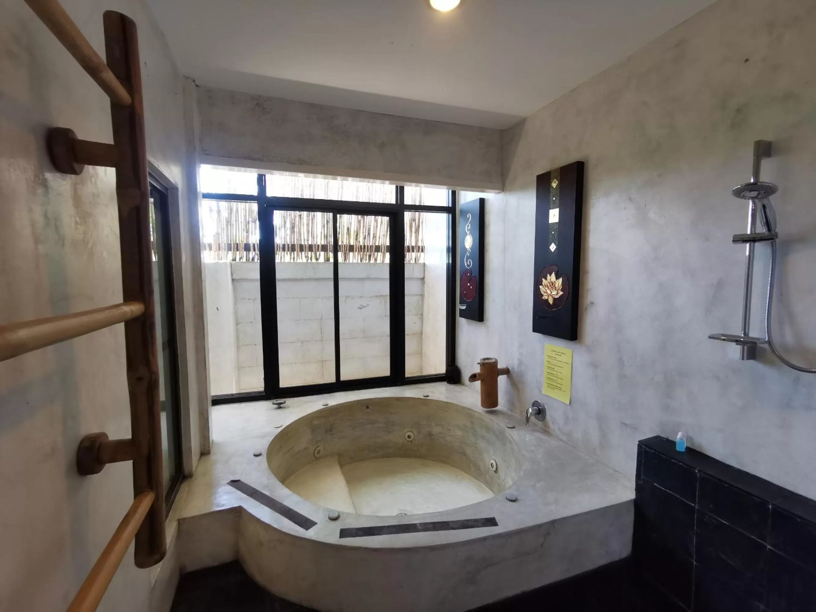 Hot Tub, Bathroom in Amara Resort Hua Hin