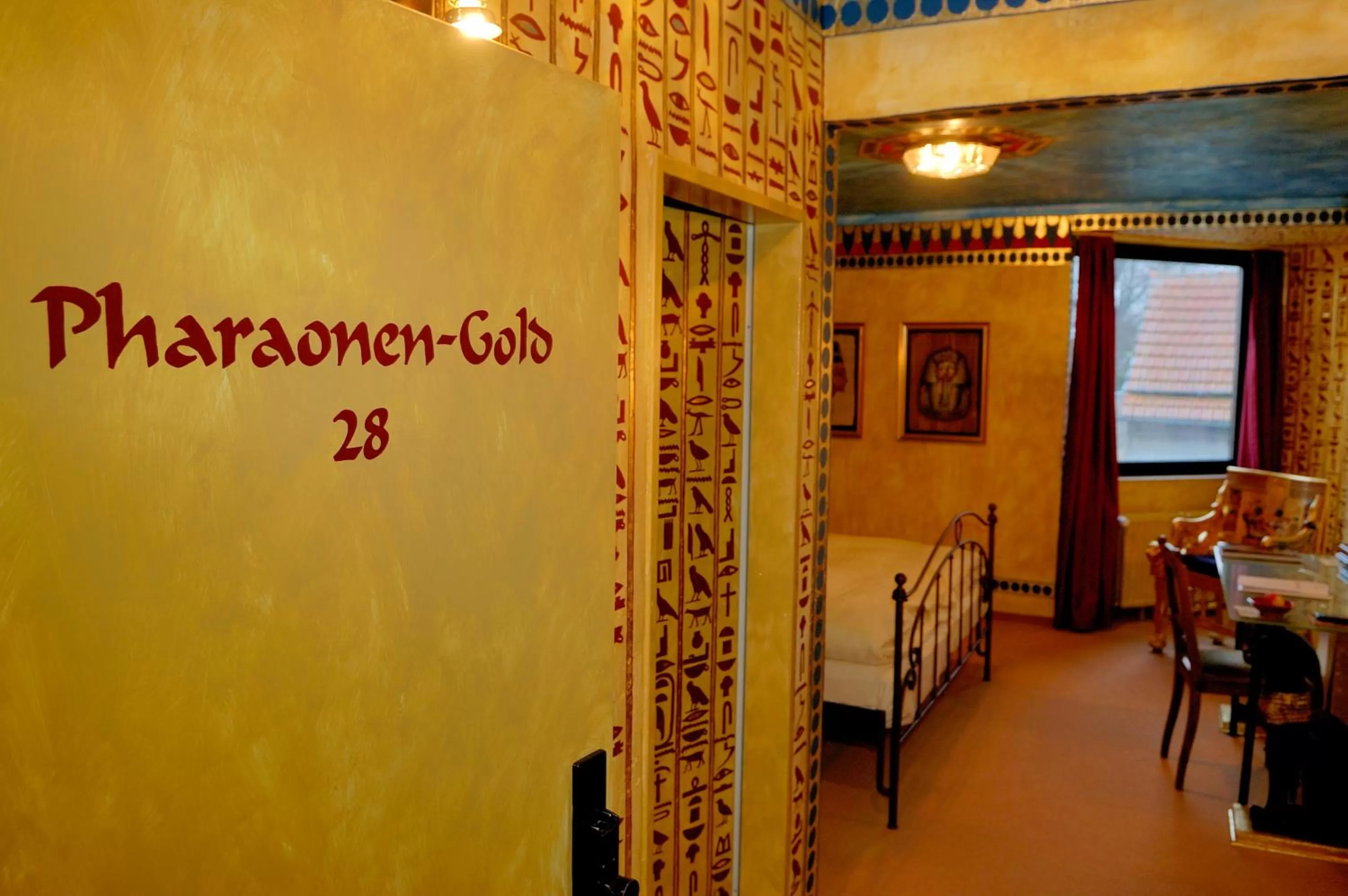 Decorative detail in Hotel Goldflair am Rathaus