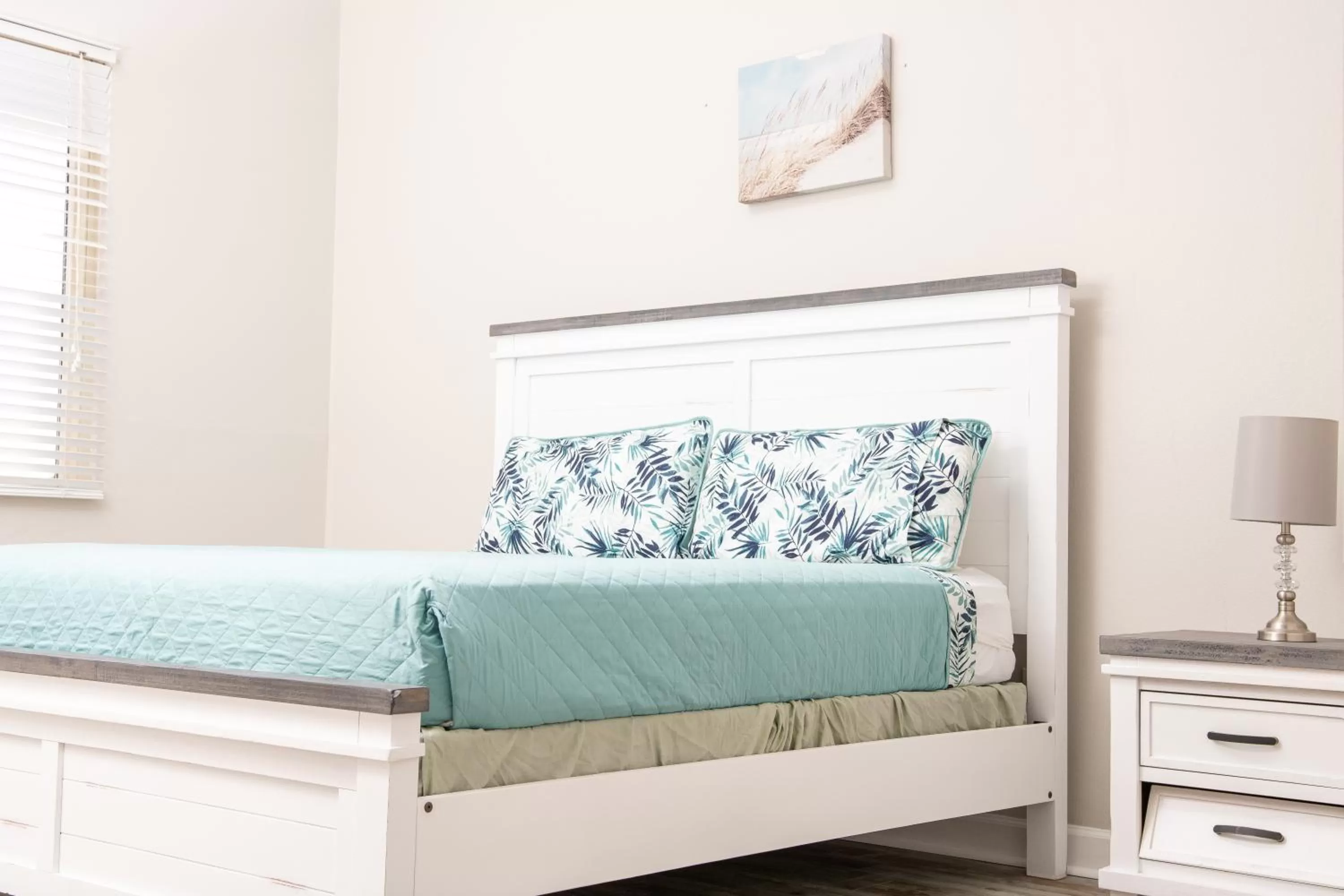 Photo of the whole room, Bed in Shores of Panama Resort