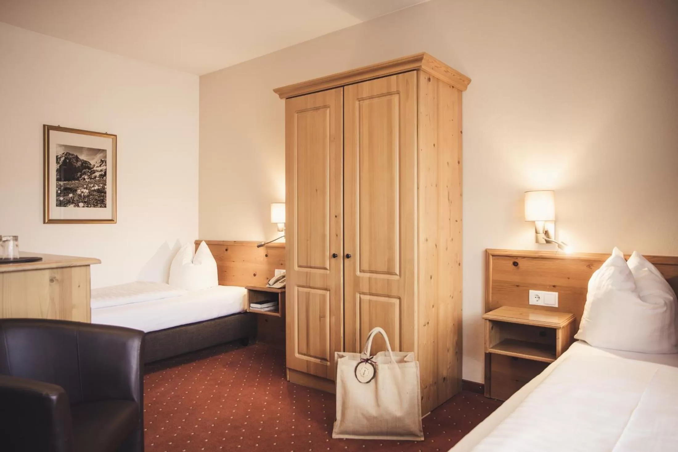 Photo of the whole room, Bed in Hotel Johanna mitten im Ötztal