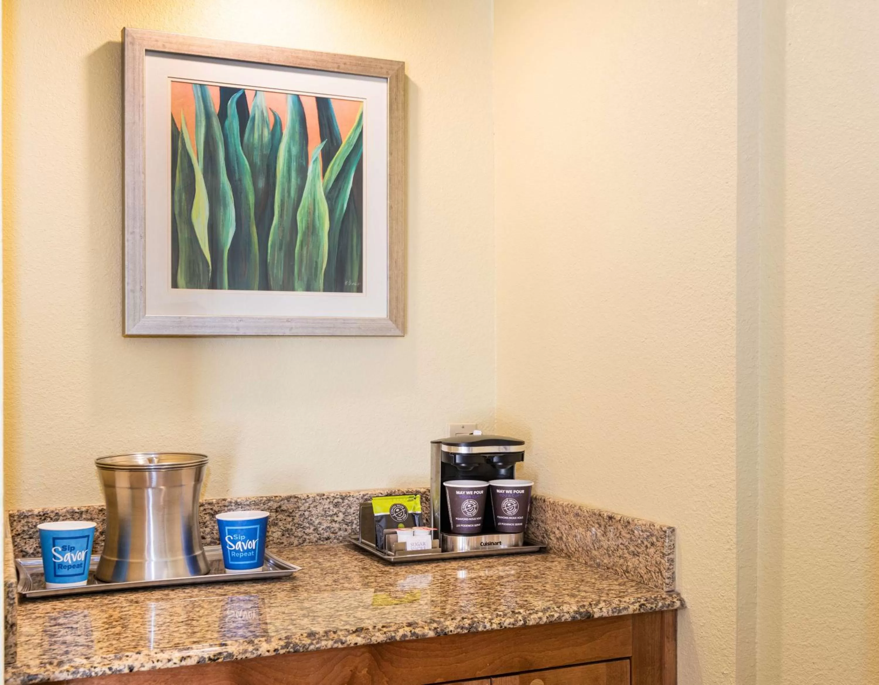 Photo of the whole room in Hilton Phoenix Resort at the Peak