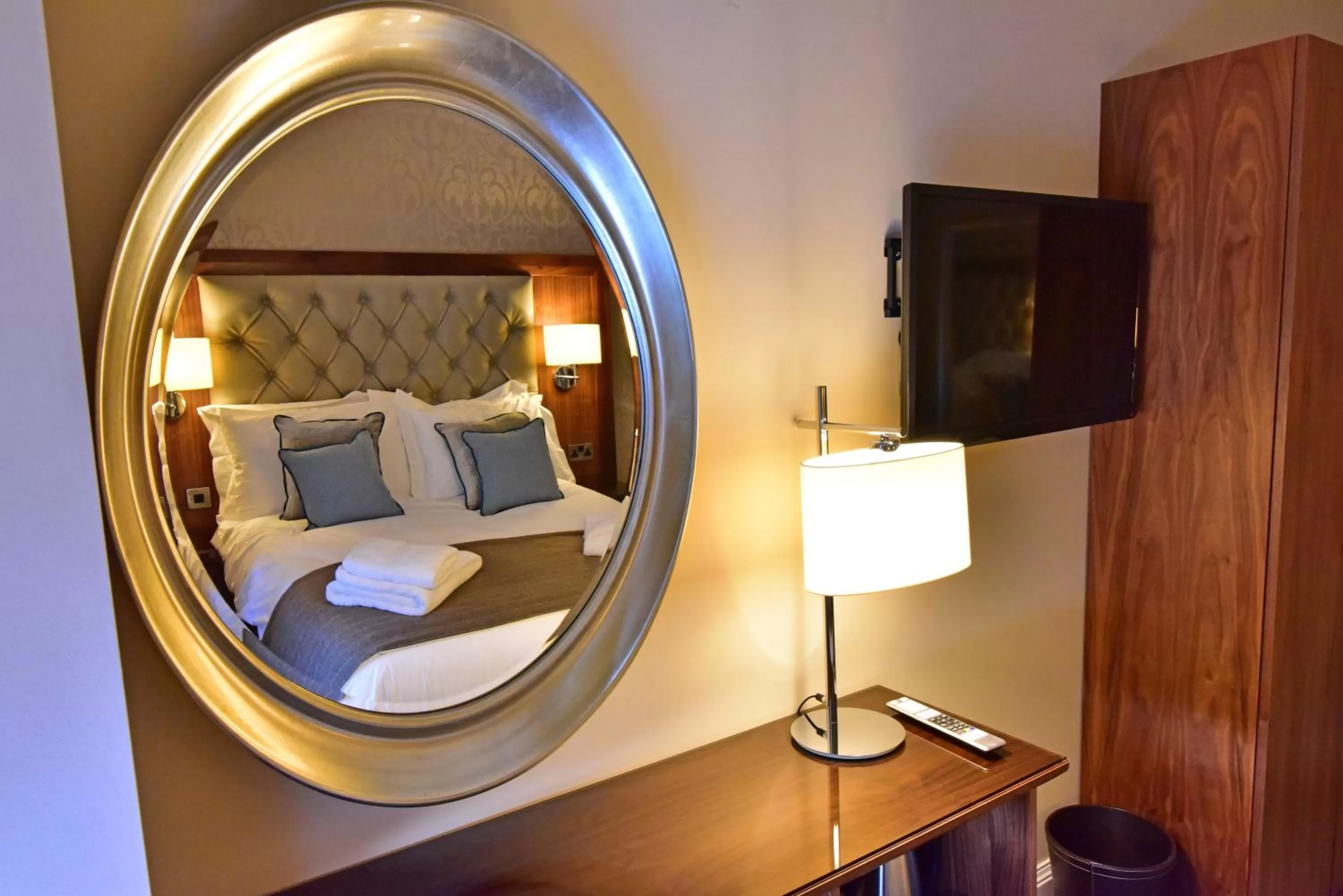 Decorative detail, Bed in The Townhouse Aberfeldy - Rooms & Breakfast