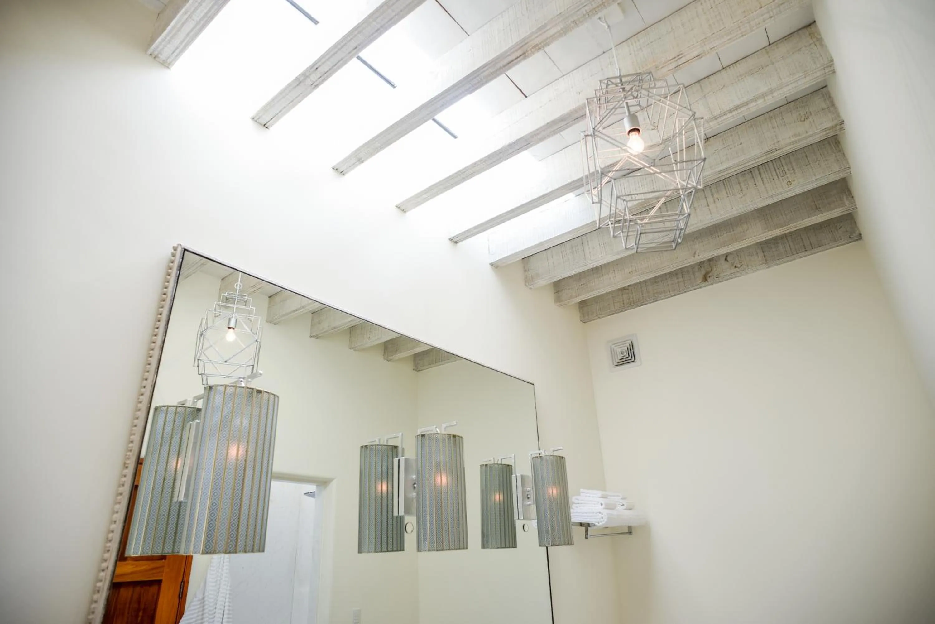 Bathroom in Hotel Casa Blanca 7