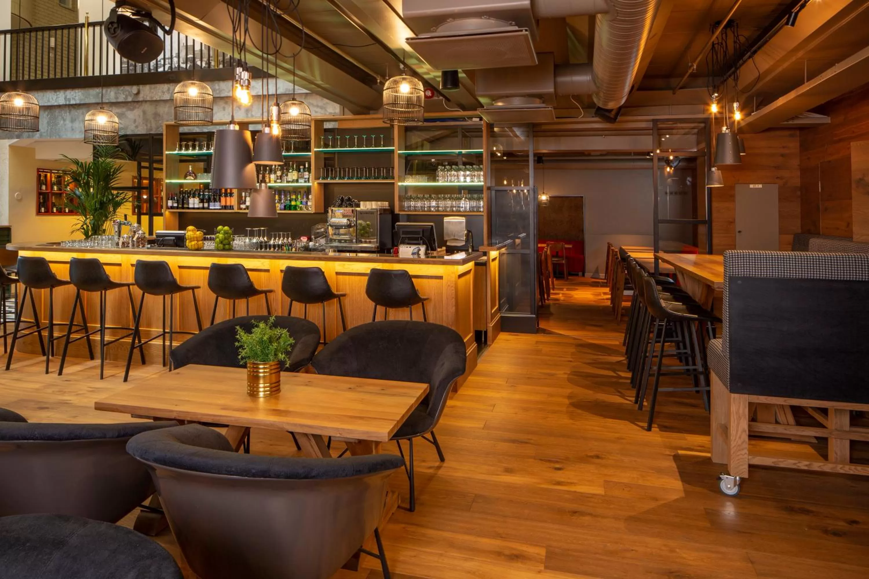 Lounge or bar in Holiday Club Tampereen Kehräämö