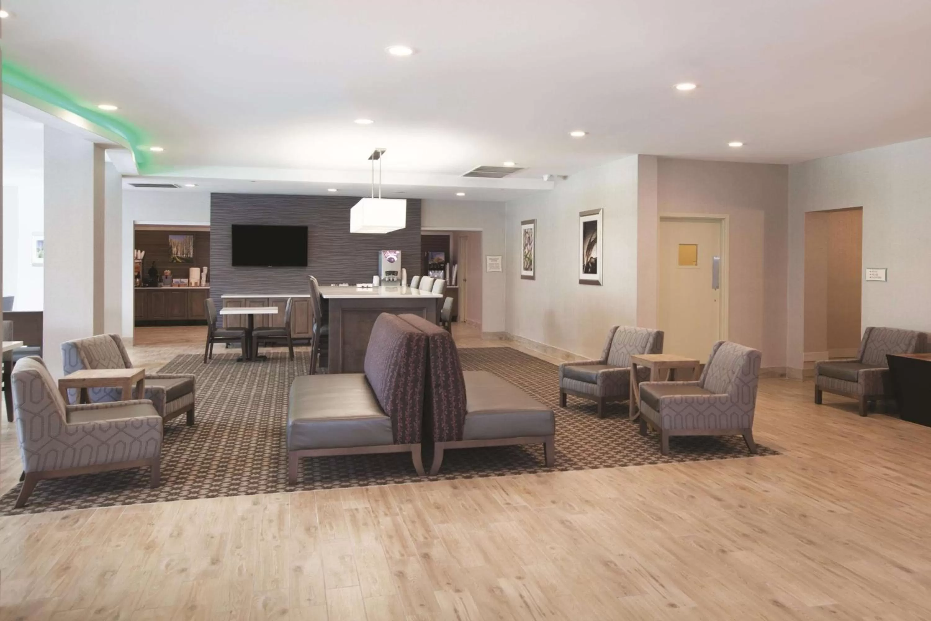 Lobby or reception in La Quinta by Wyndham Williamsburg Historic Area