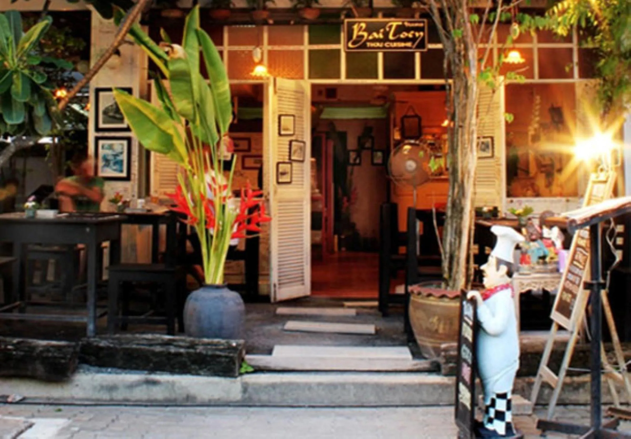 Restaurant/places to eat in The Old Phuket - Karon Beach Resort