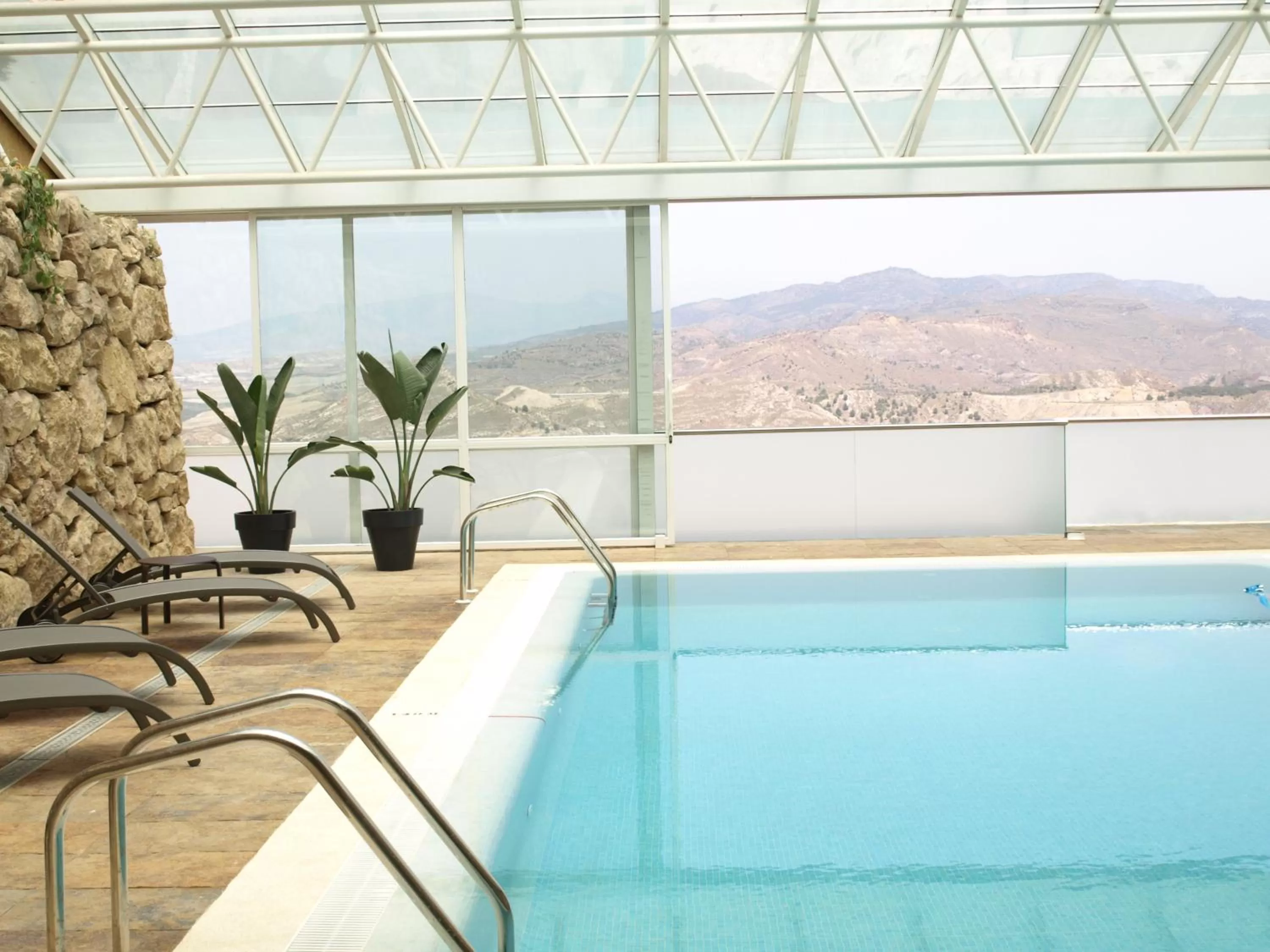 Swimming pool in Parador de Lorca