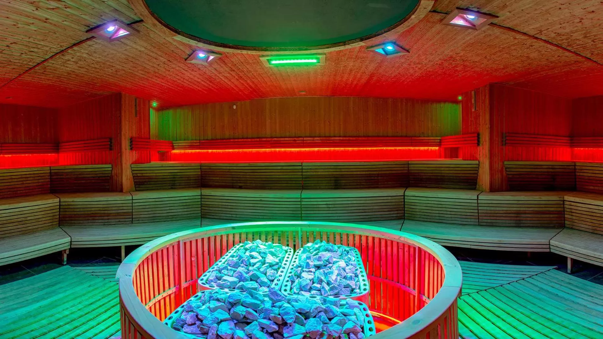 Activities in Hotel AquaCity Mountain View