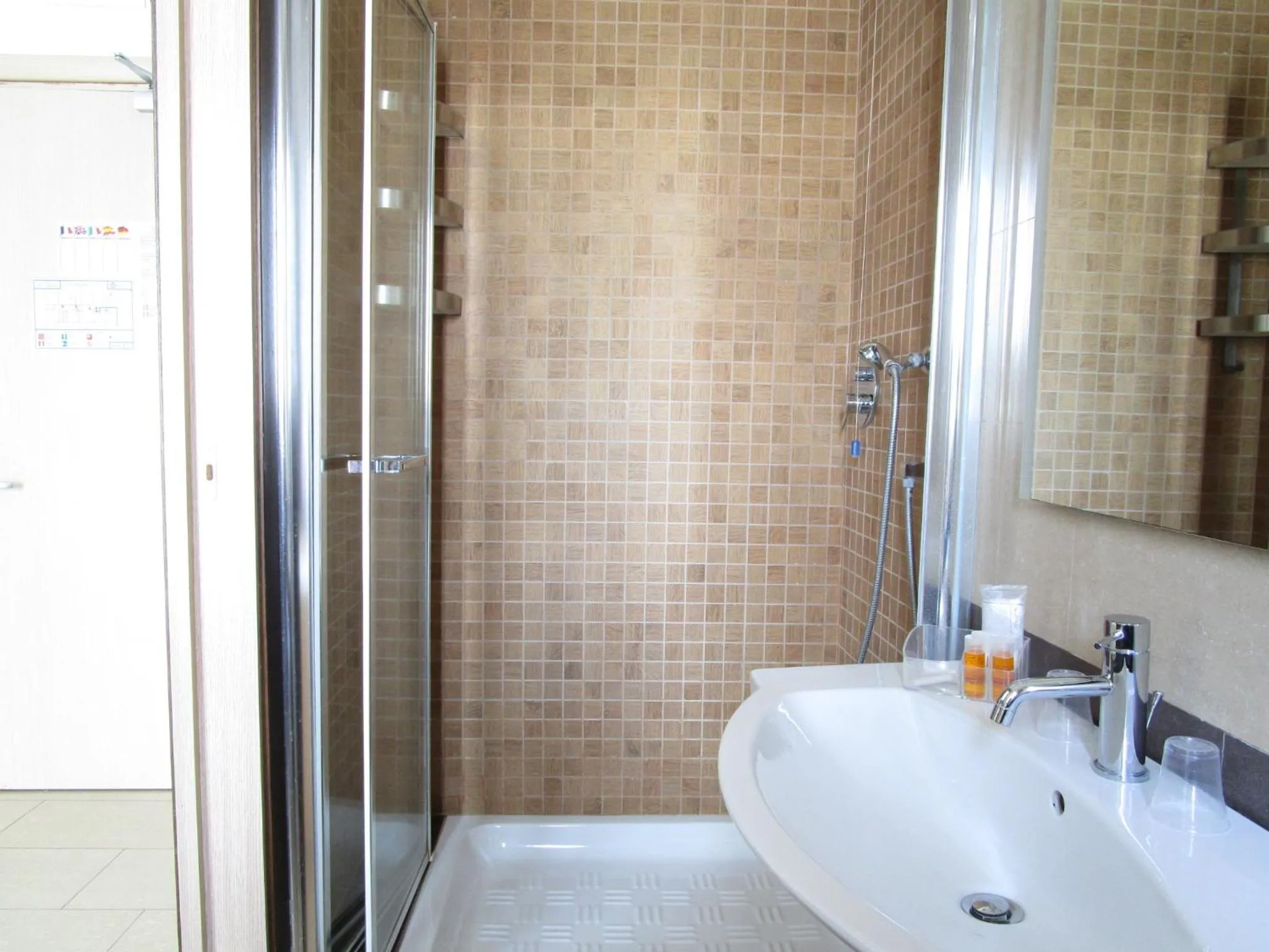 Shower in Hotel Nelton