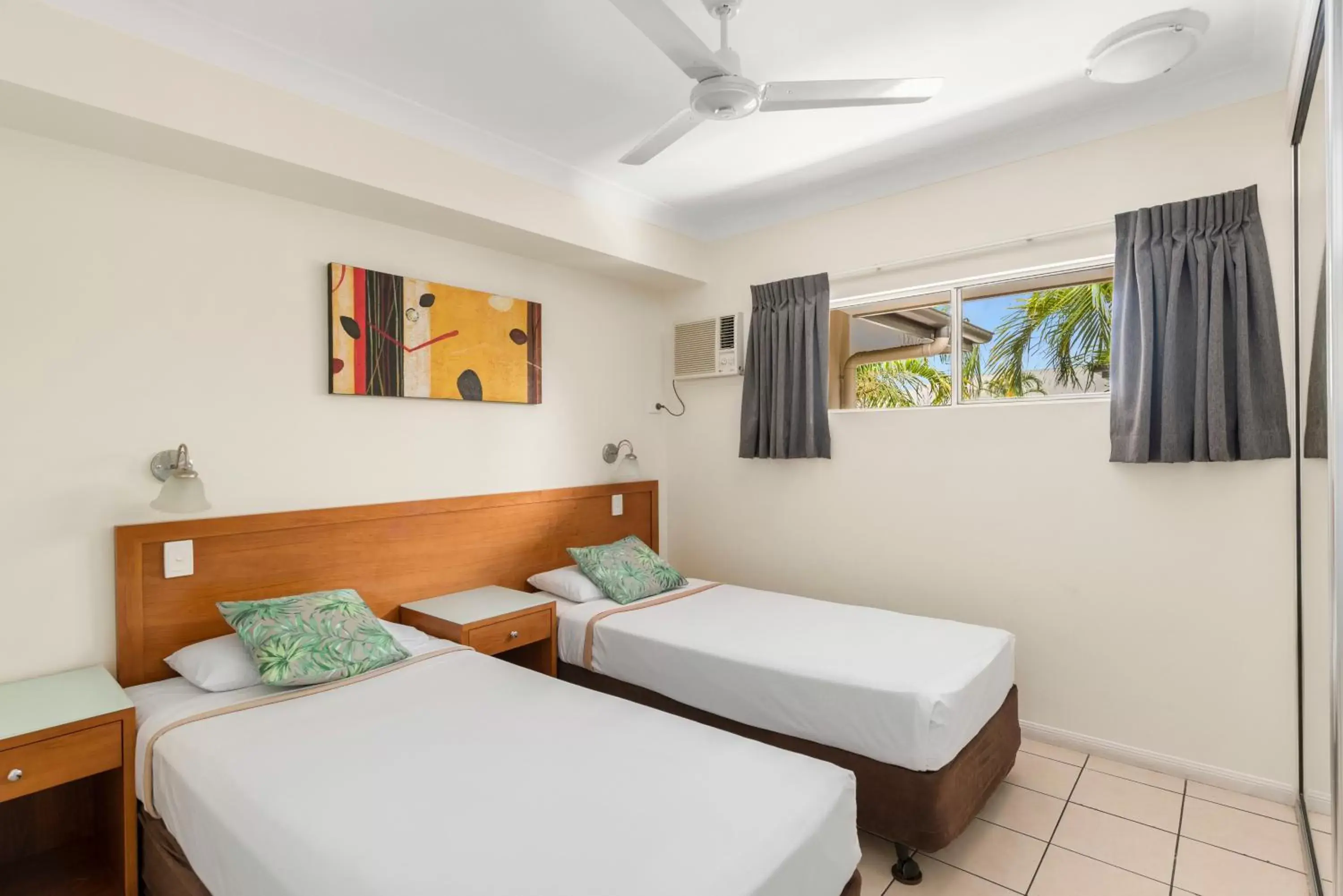 Two-Bedroom Apartment in Bay Village Tropical Retreat & Apartments Two-Bedroom Apartment in Bay Village Tropical Retreat & Apartments