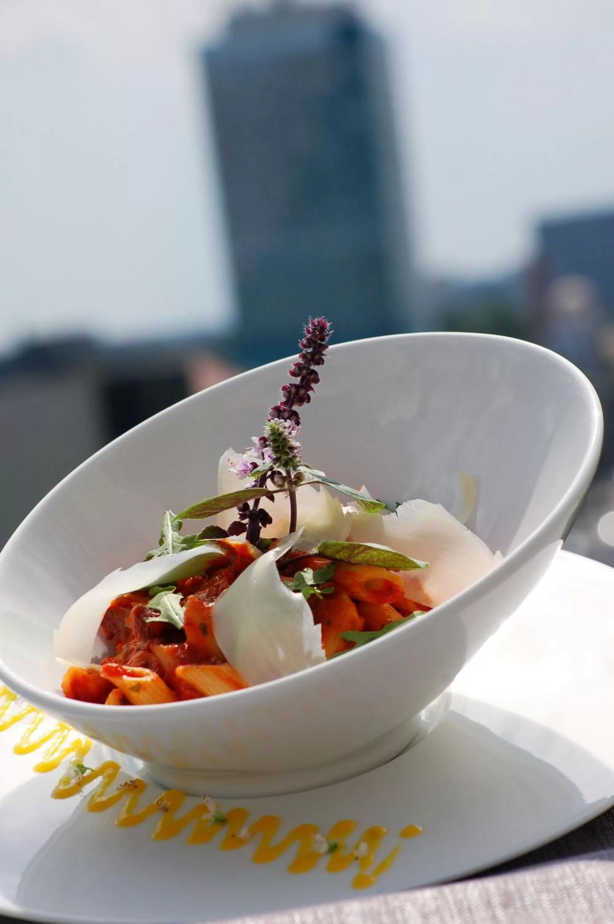 Restaurant/places to eat in Holiday Inn Łódź by IHG