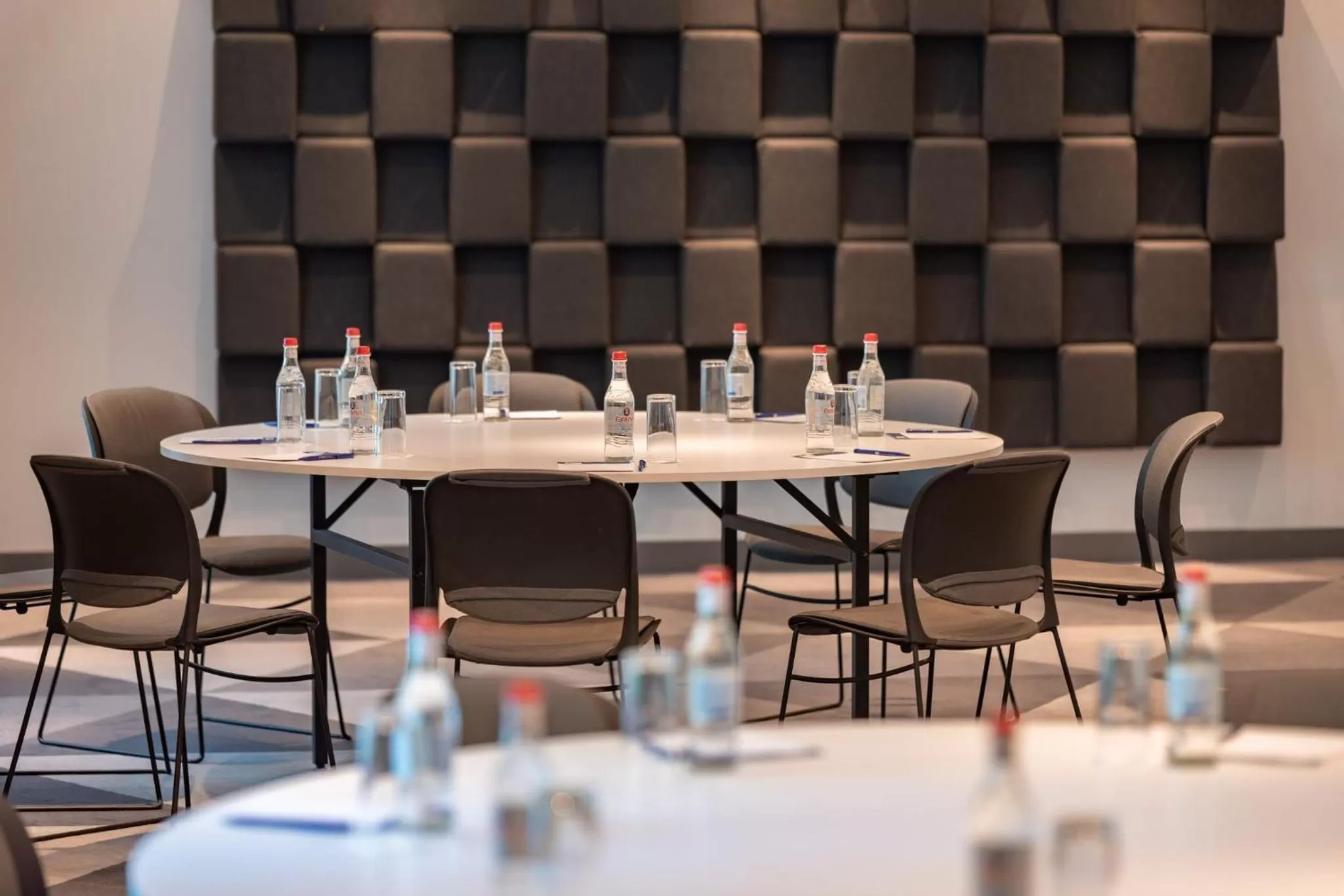 Meeting/conference room in Holiday Inn Express - Yerevan by IHG
