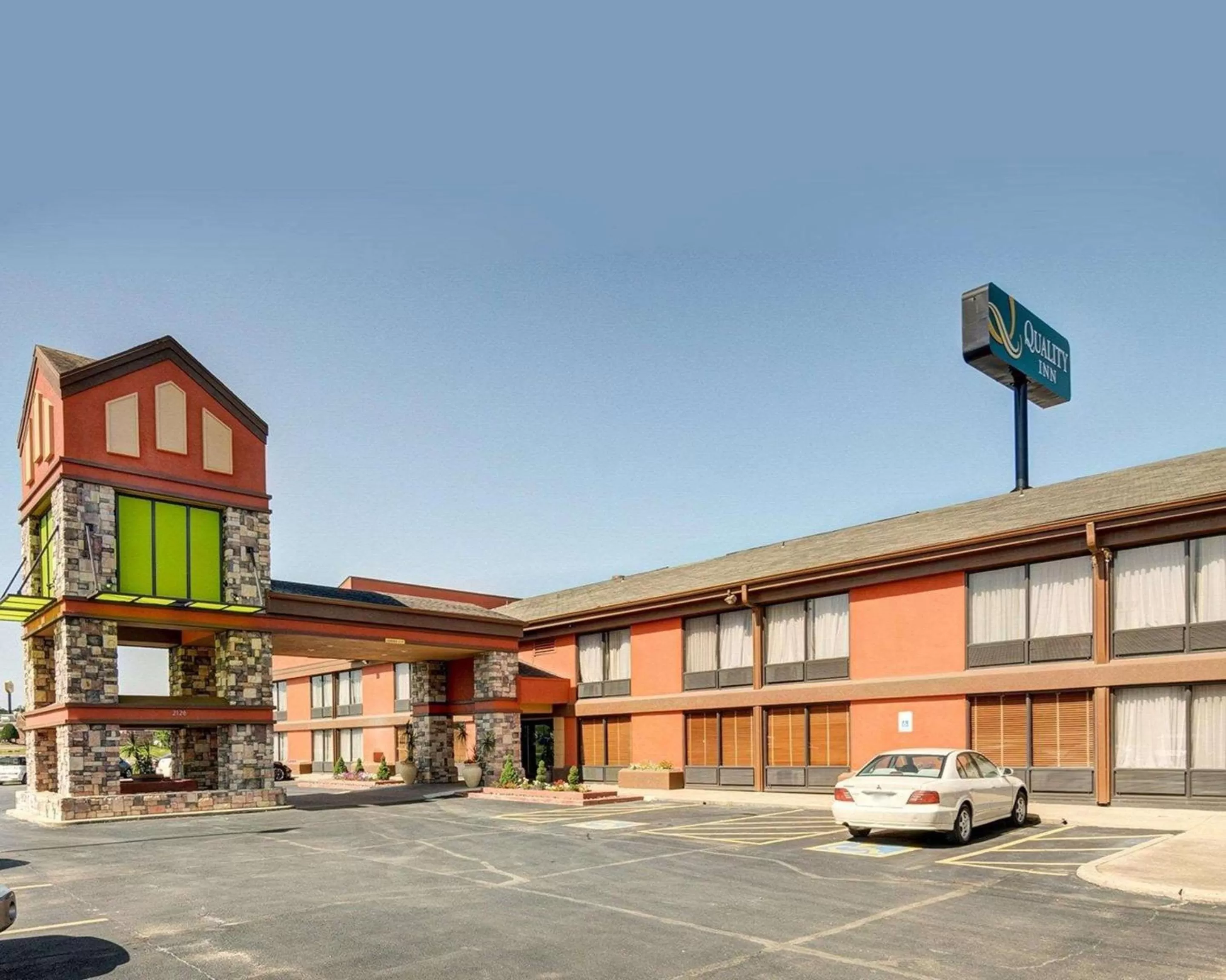 Property building in Quality Inn Fort Smith I-540