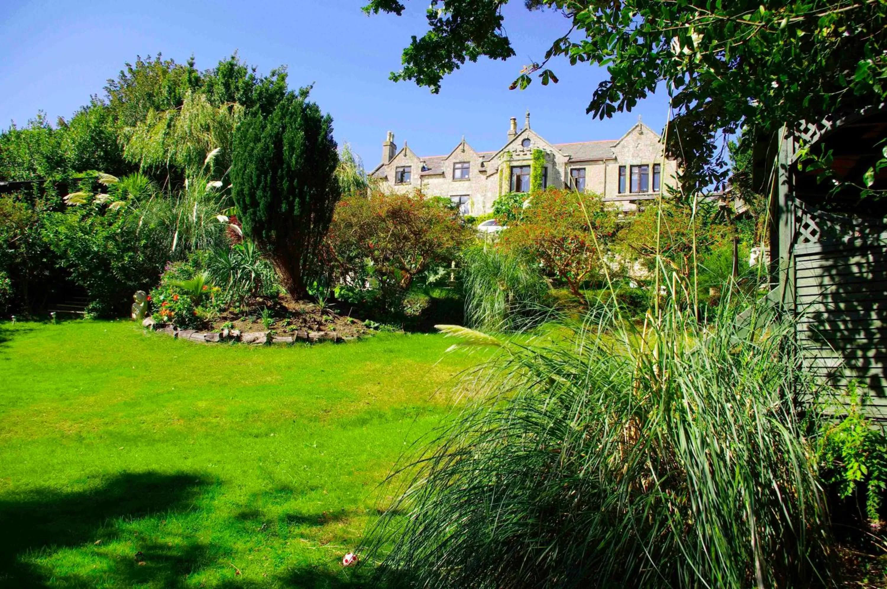 Facade/entrance in The Grange B&B