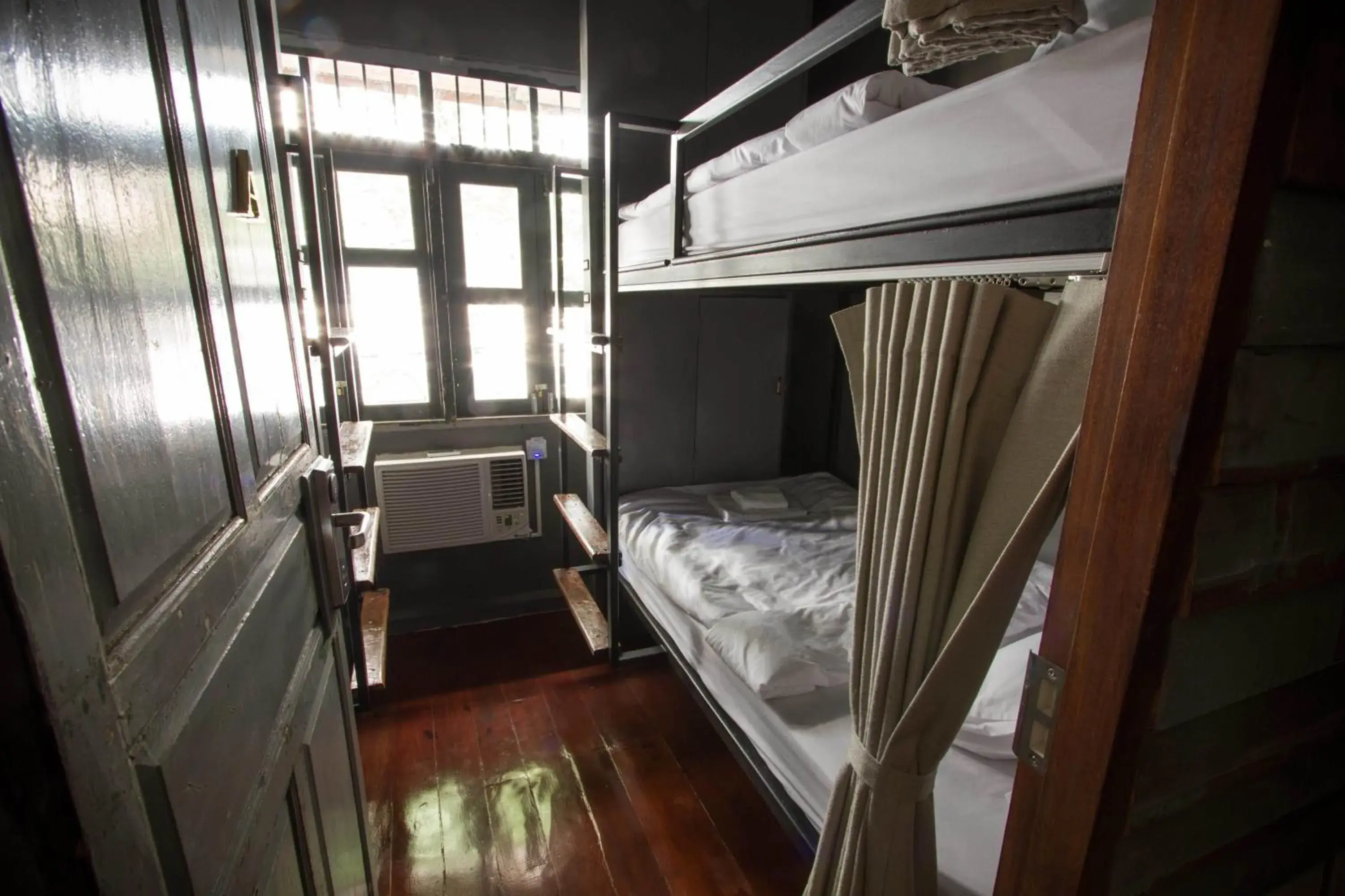 Bed in 4-Bed Mixed Dormitory Room in Here Hostel Bangkok Bed in 4-Bed Mixed Dormitory Room in Here Hostel Bangkok