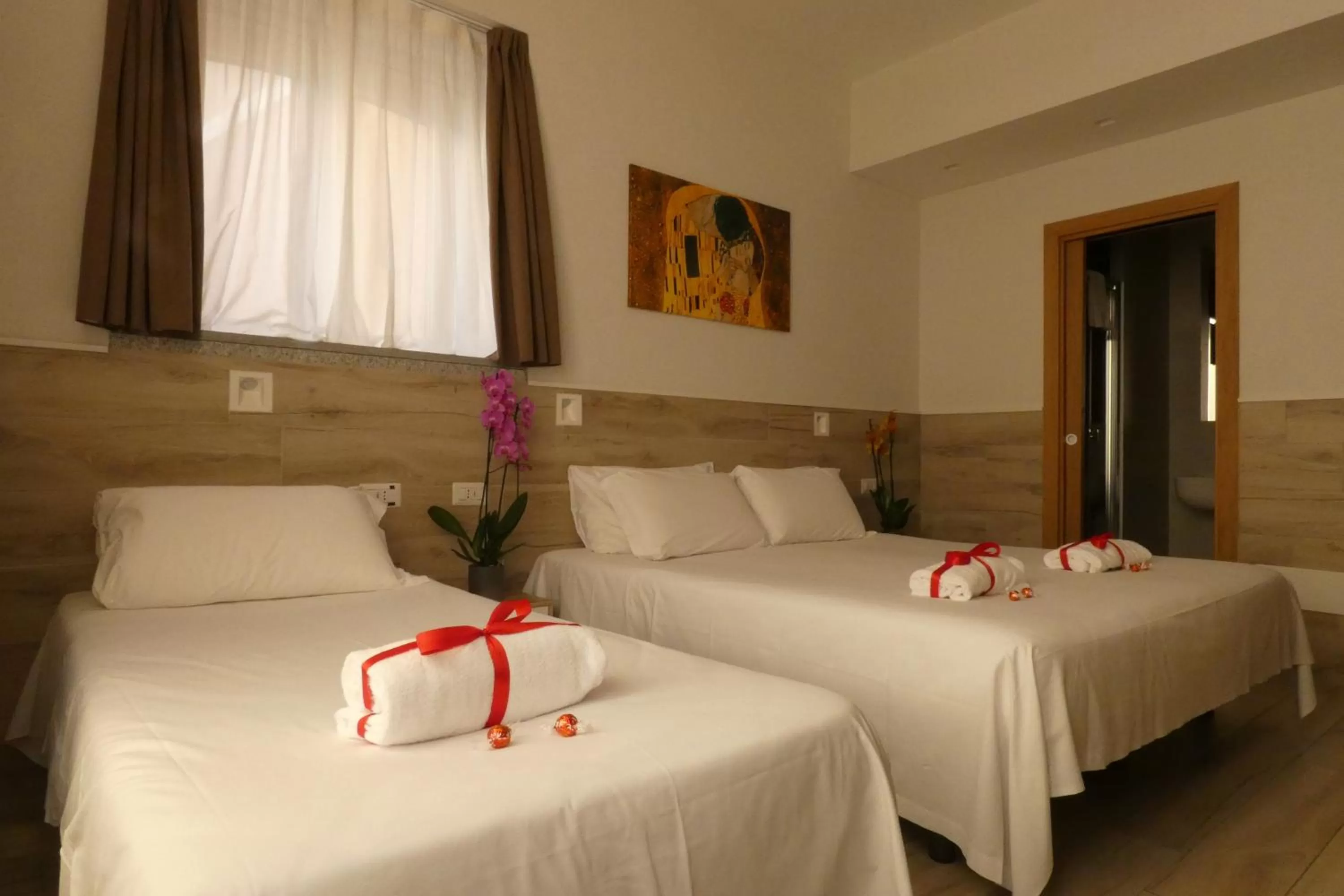 Photo of the whole room, Bed in Eurohotel