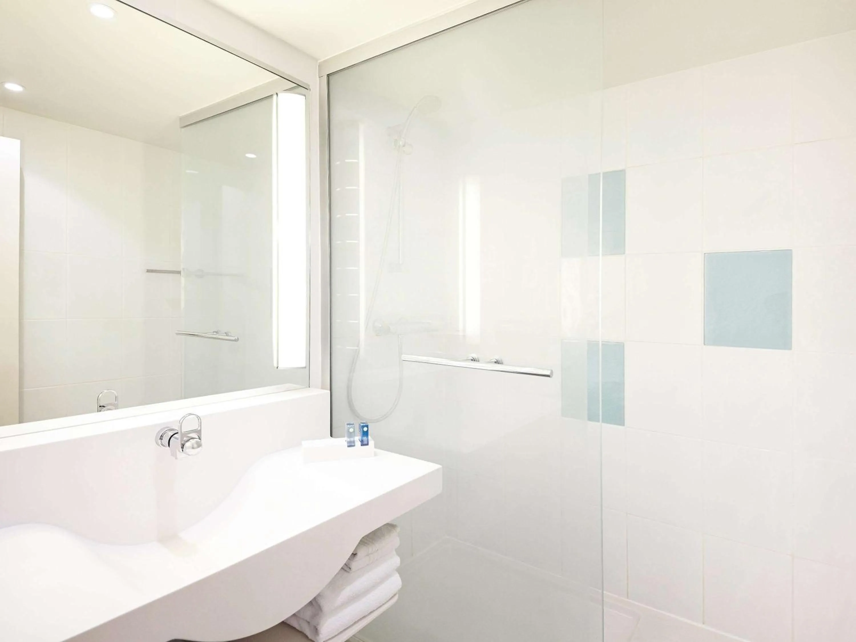 Double Room with 1 Double Bed and 1 Single Sofa Bed in Novotel Montpellier