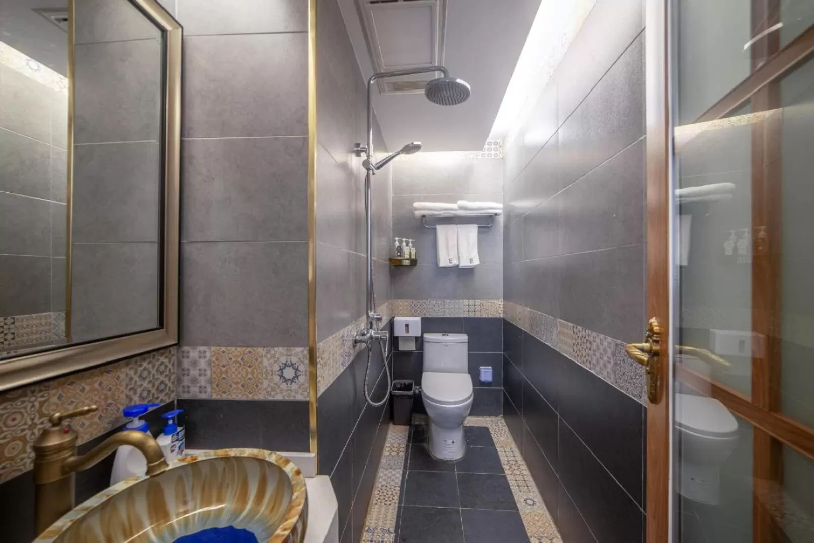 Toilet, Bathroom in Yuelu Homestay