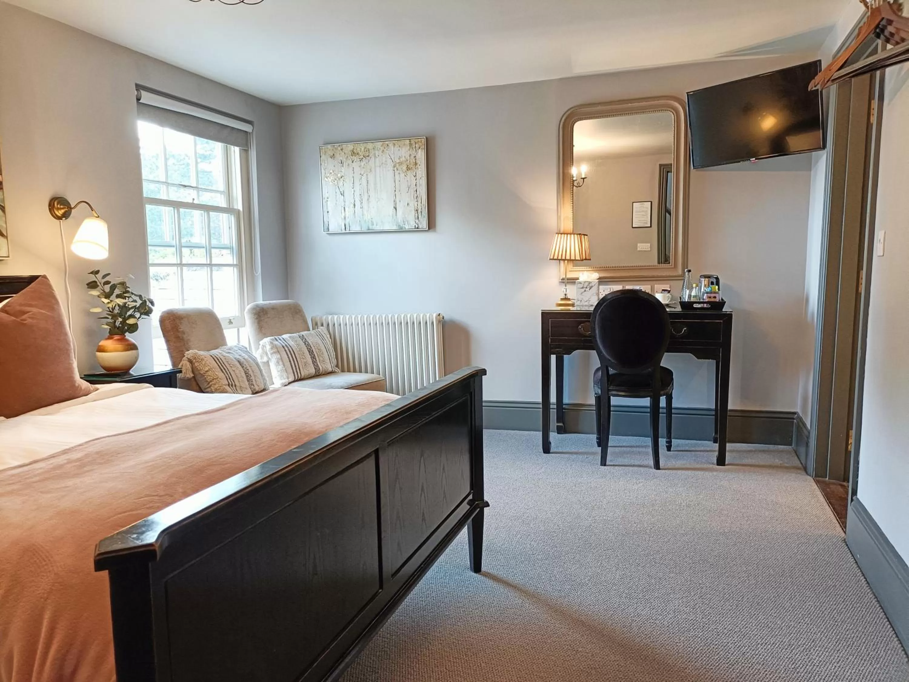 Standard King Room in The Linden Stansted