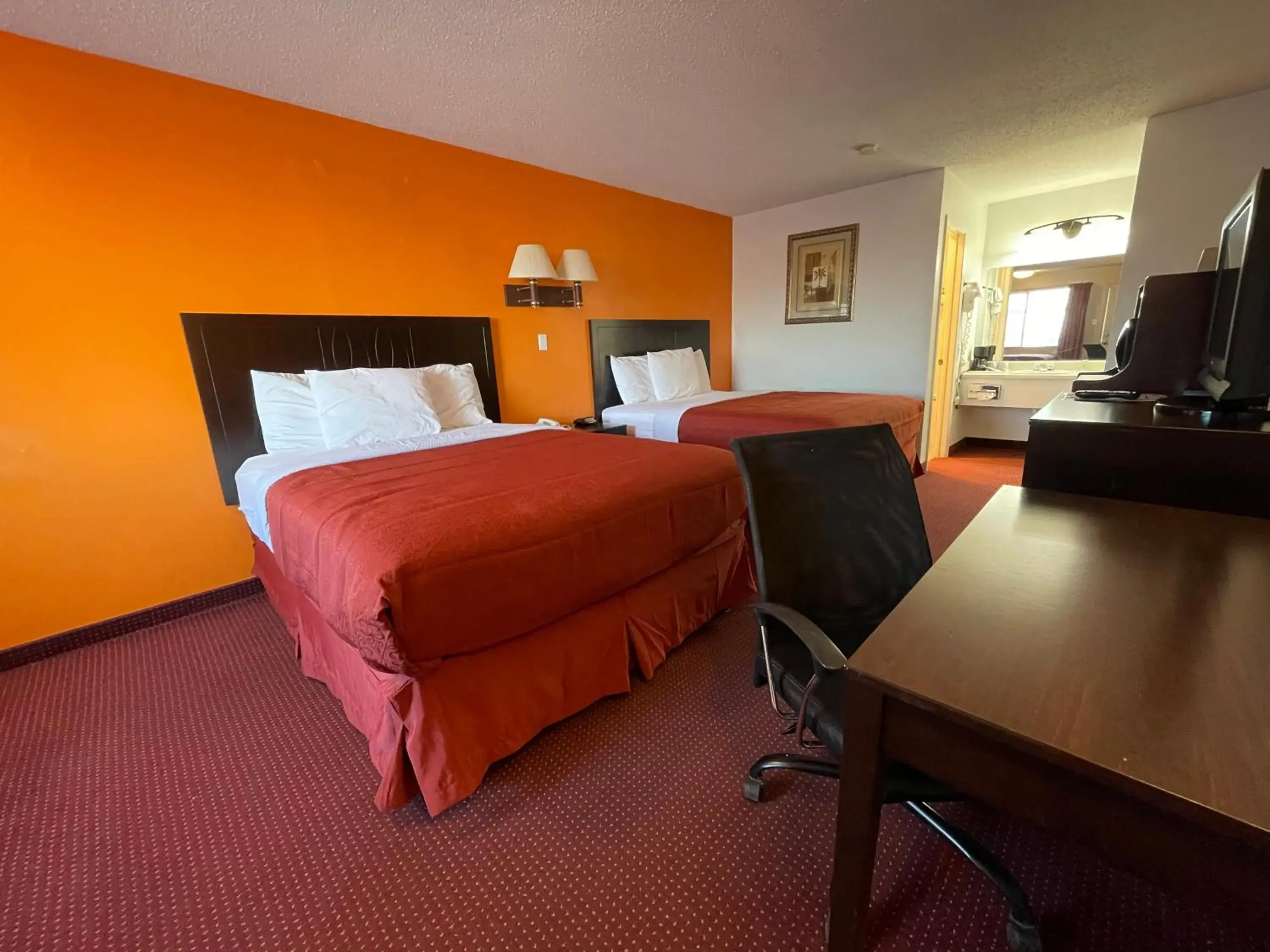 Queen Room with Two Queen Beds - Non-Smoking in Antilley Inn Queen Room with Two Queen Beds - Non-Smoking in Antilley Inn