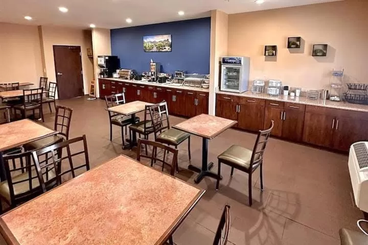 Breakfast in Baymont by Wyndham Phoenix North