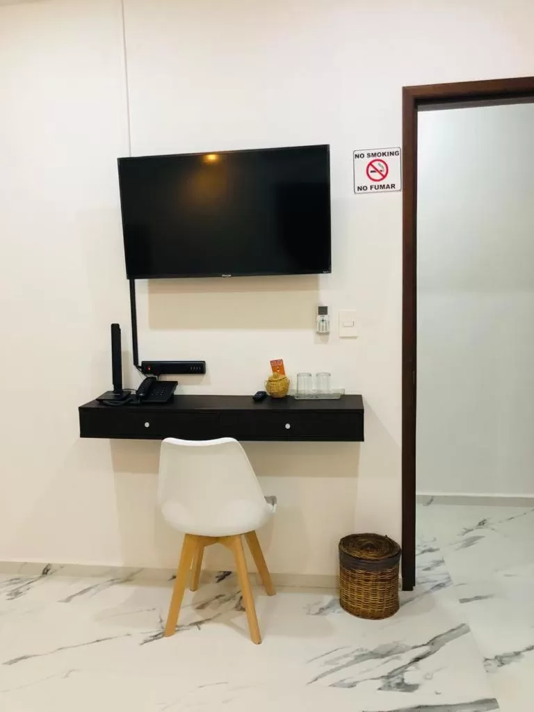 TV and multimedia in Hotel Ko'ox Wenne