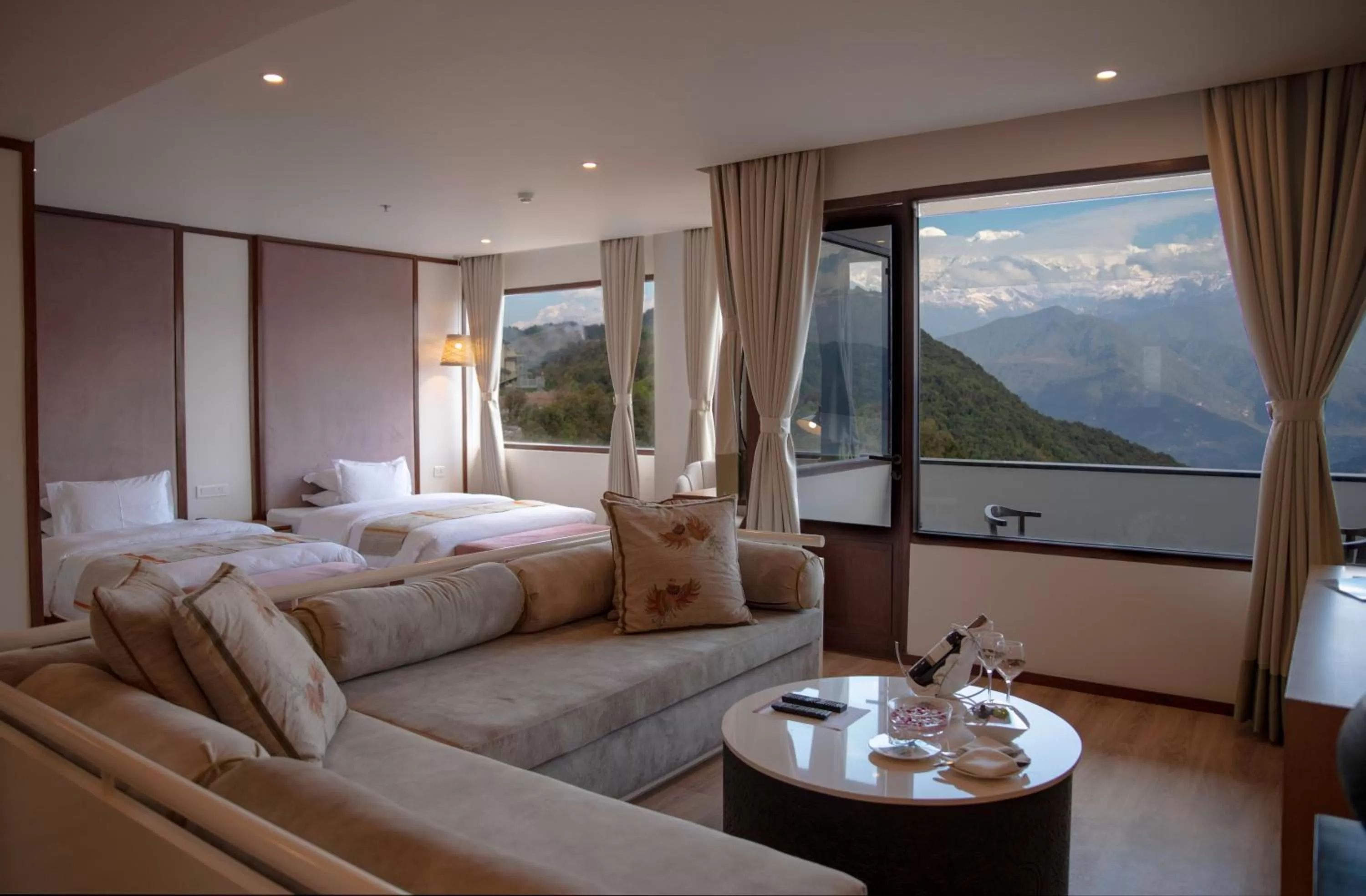 Seating area, Bed in Hotel Annapurna View Sarangkot