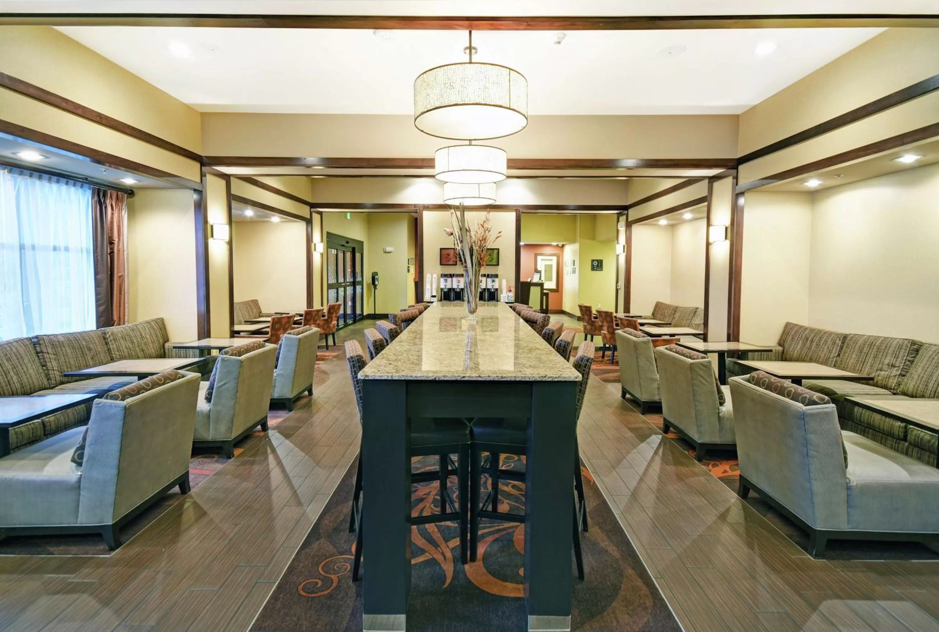 Restaurant/places to eat in Hampton Inn Beloit