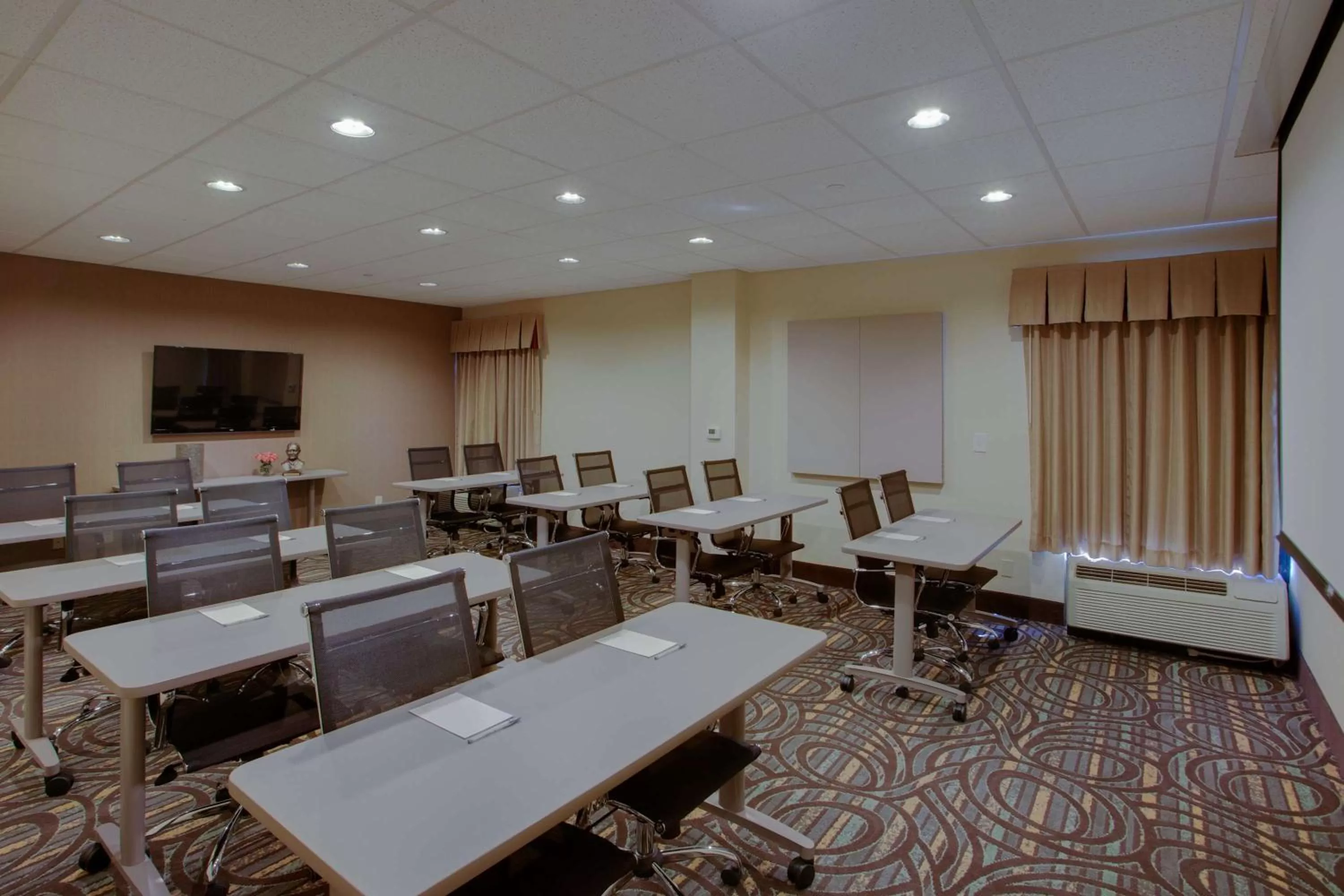 Meeting/conference room in Hampton Inn Richmond-West Innsbrook