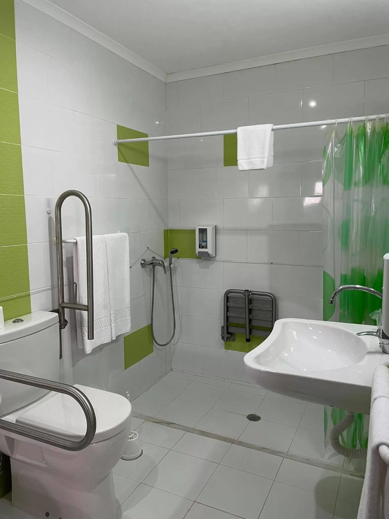 Shower in Hotel Rural A Coutada - Peniche