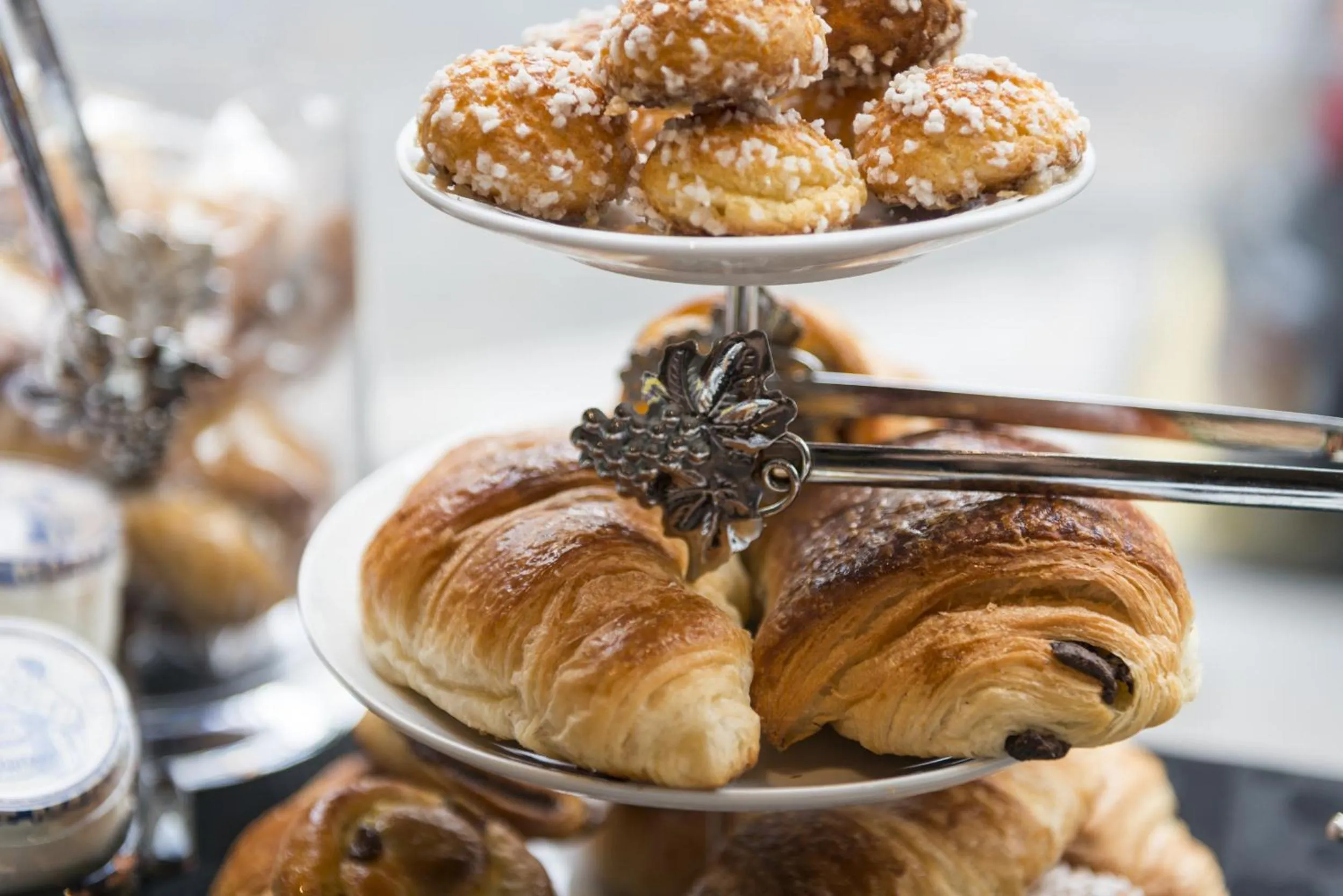 Restaurant/places to eat in Hotel Le Placide Saint-Germain Des Prés