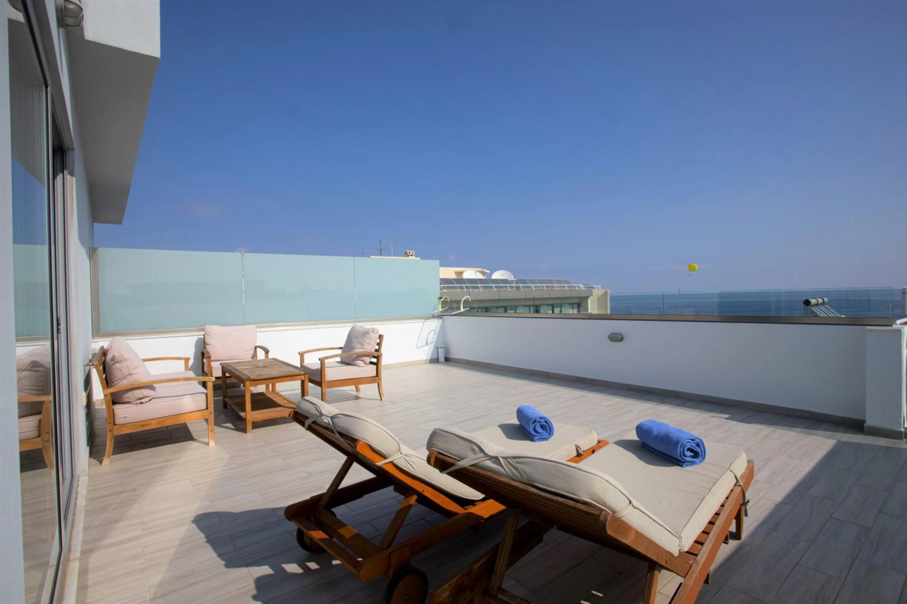 Patio in Elite Hotel