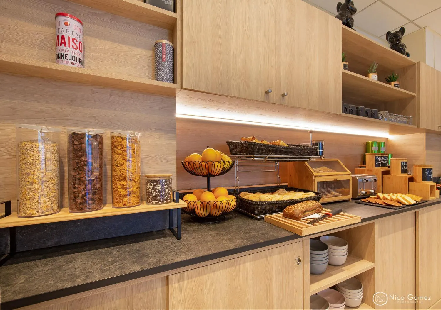 Food and drinks in ibis Styles Cannes Le Cannet