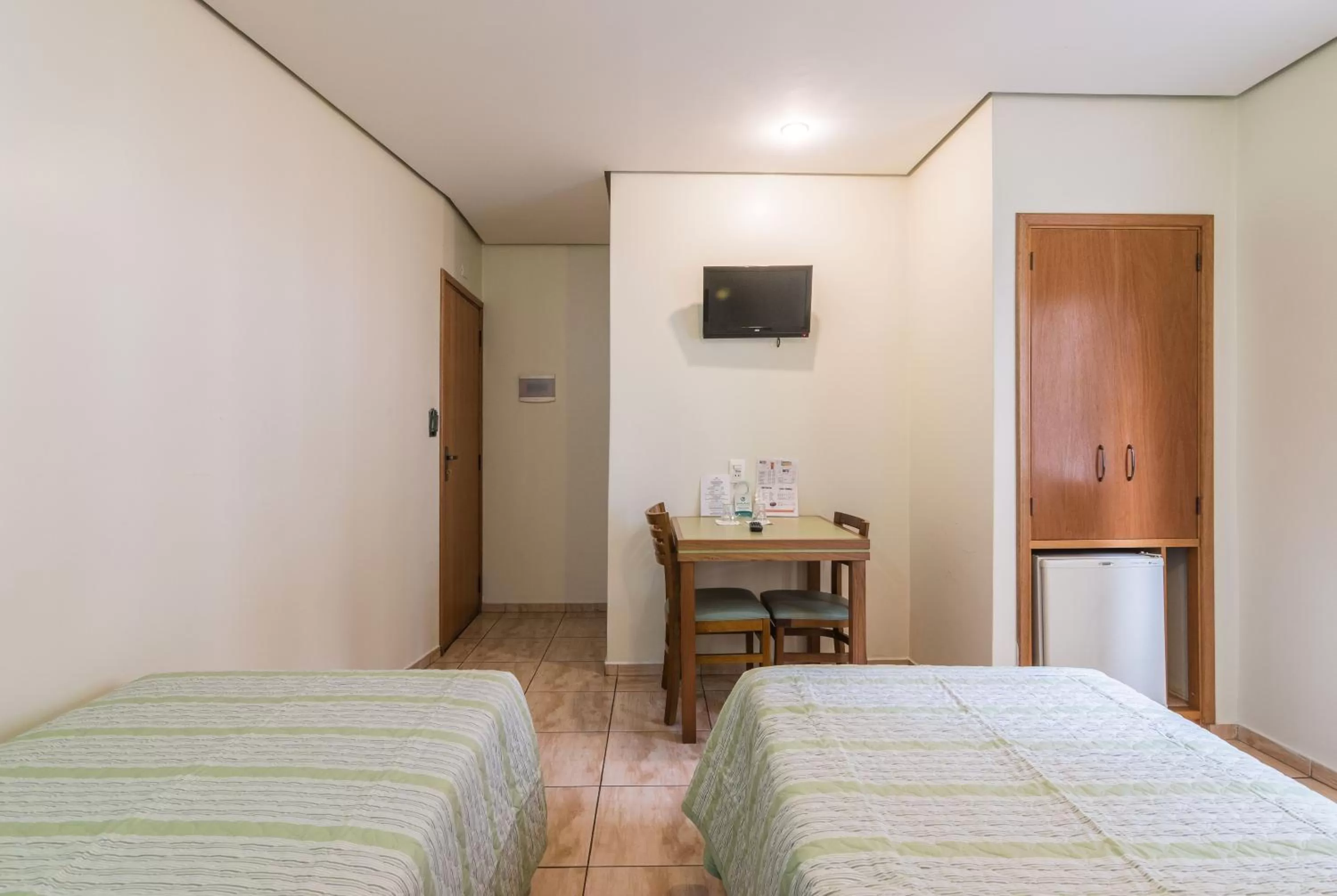 Bedroom, Bed in Cinelandia Hotel