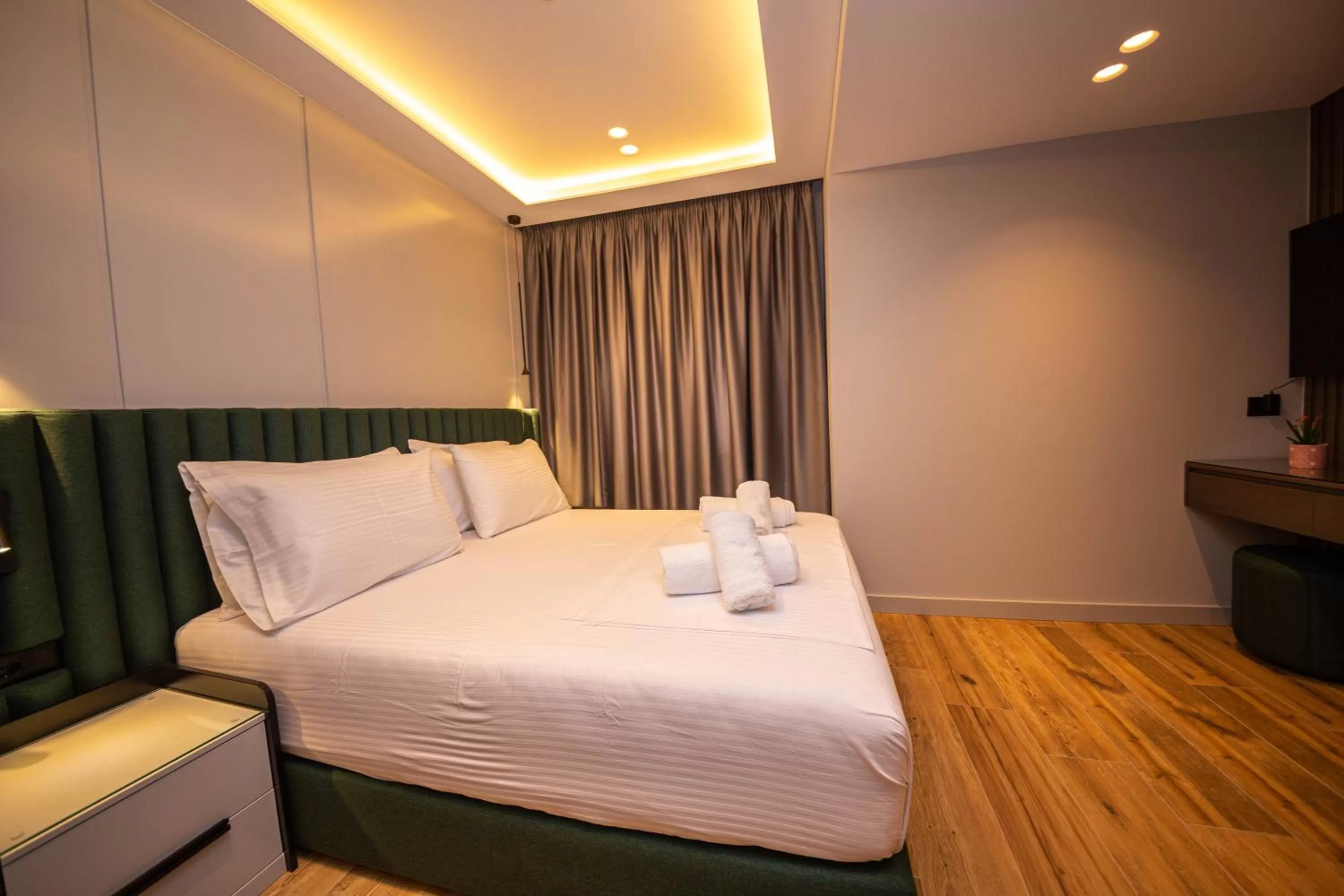 Bedroom, Bed in Hotel Lili-1