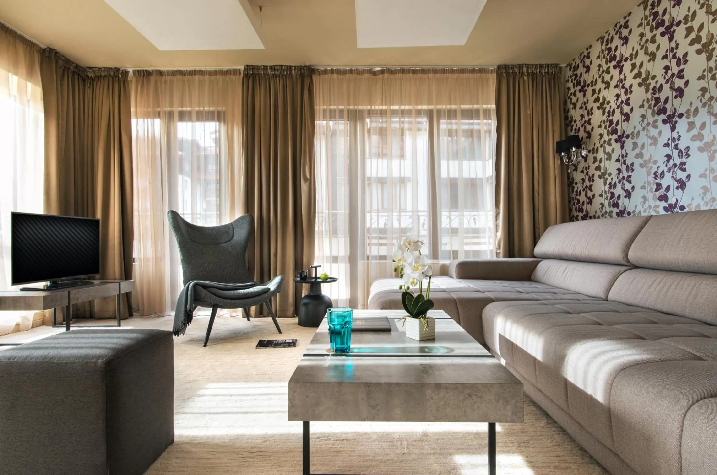 TV and multimedia in Ores Boutique Hotel