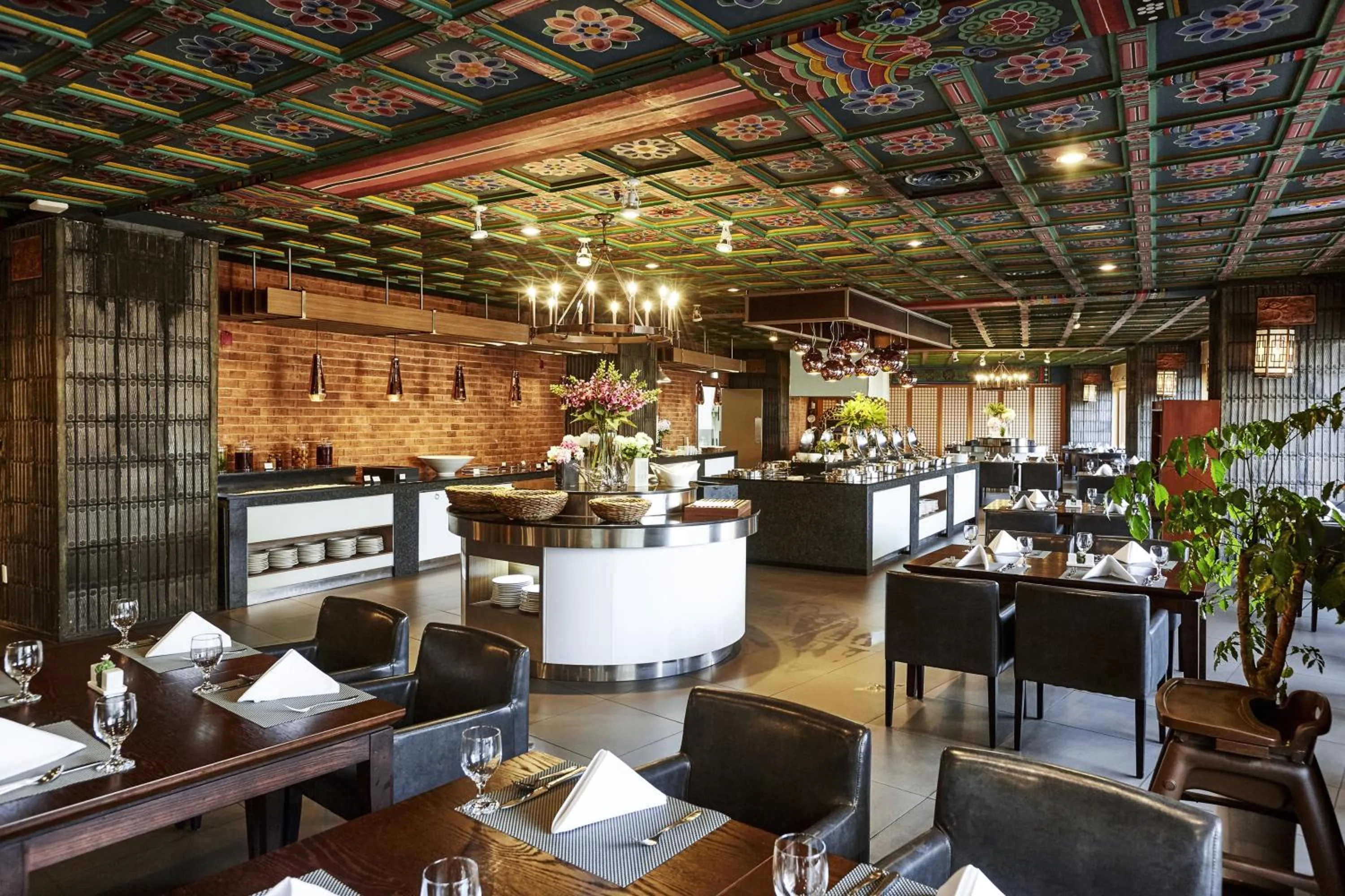 Restaurant/places to eat in Commodore Hotel Busan