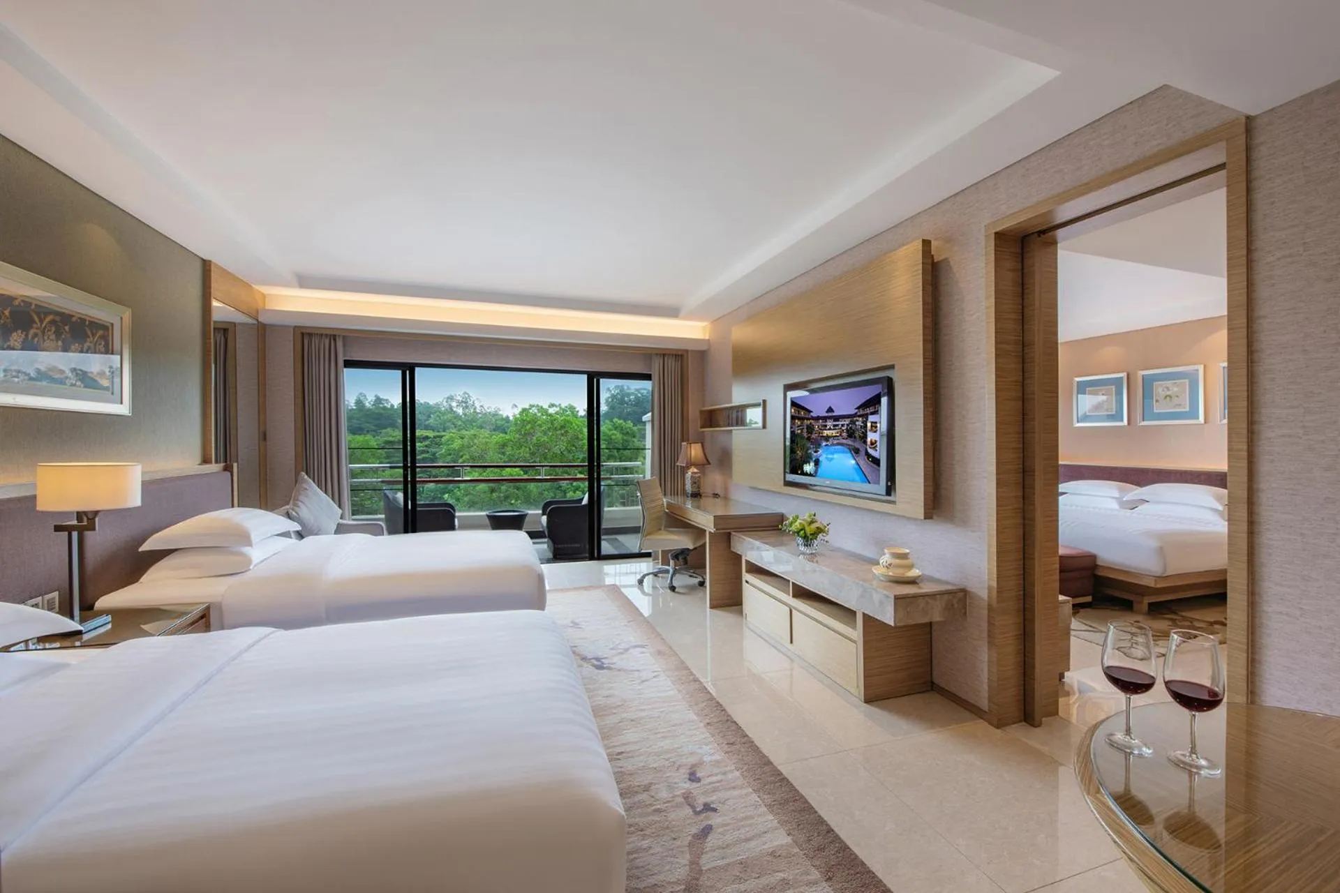 Photo of the whole room, Bed in Mission Hills Hotel Resorts Shenzhen