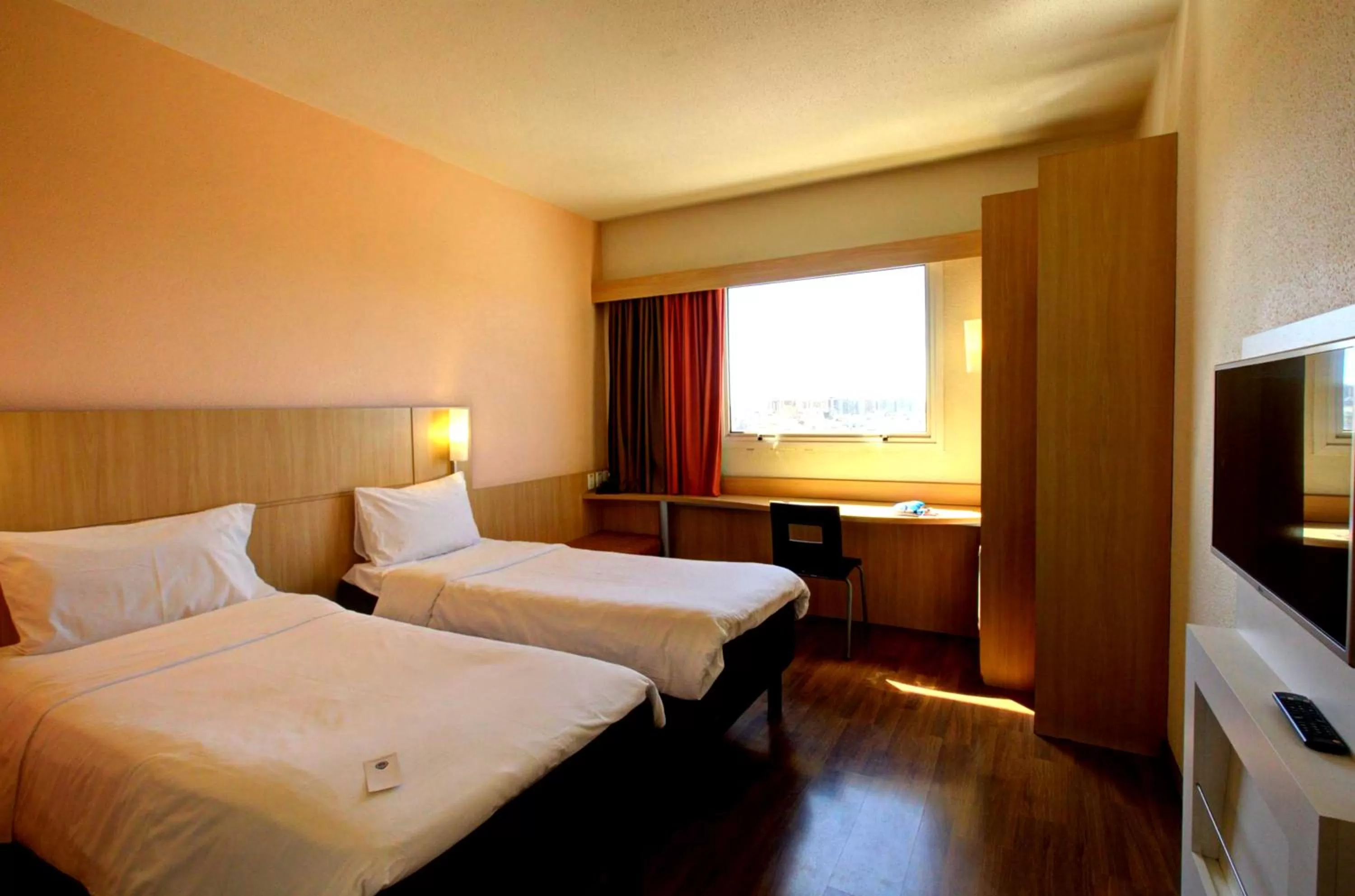 Bed in ibis Vitoria Praia do Canto