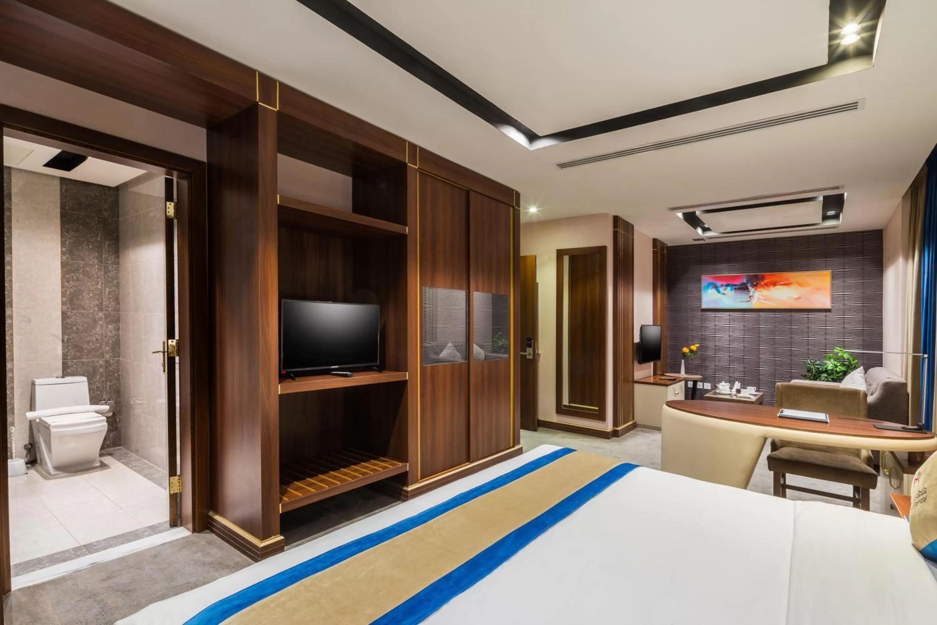 wardrobe, Bed in Al Malqa Elite Hotel