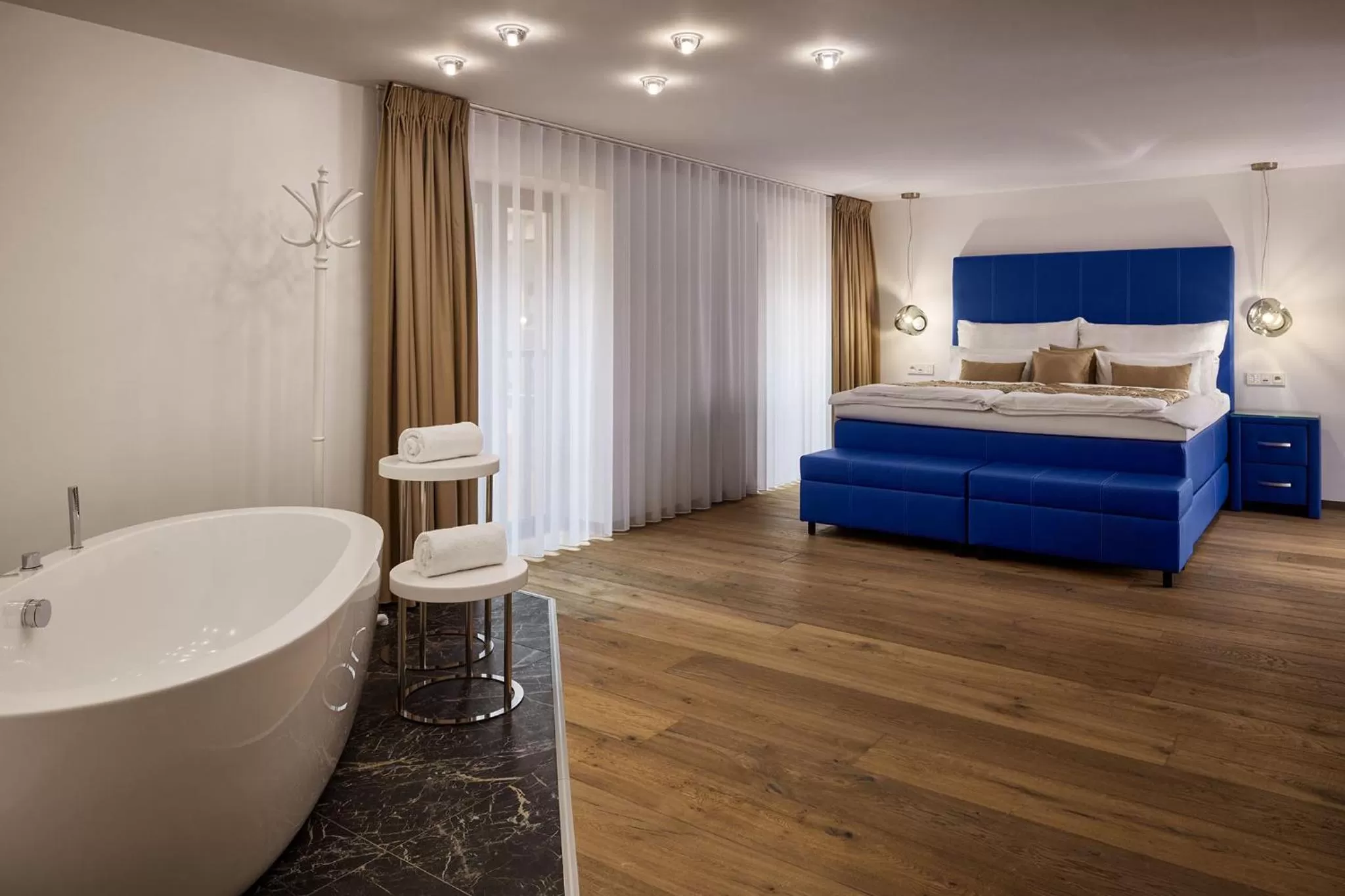 Bedroom, Bed in Hotel Passage