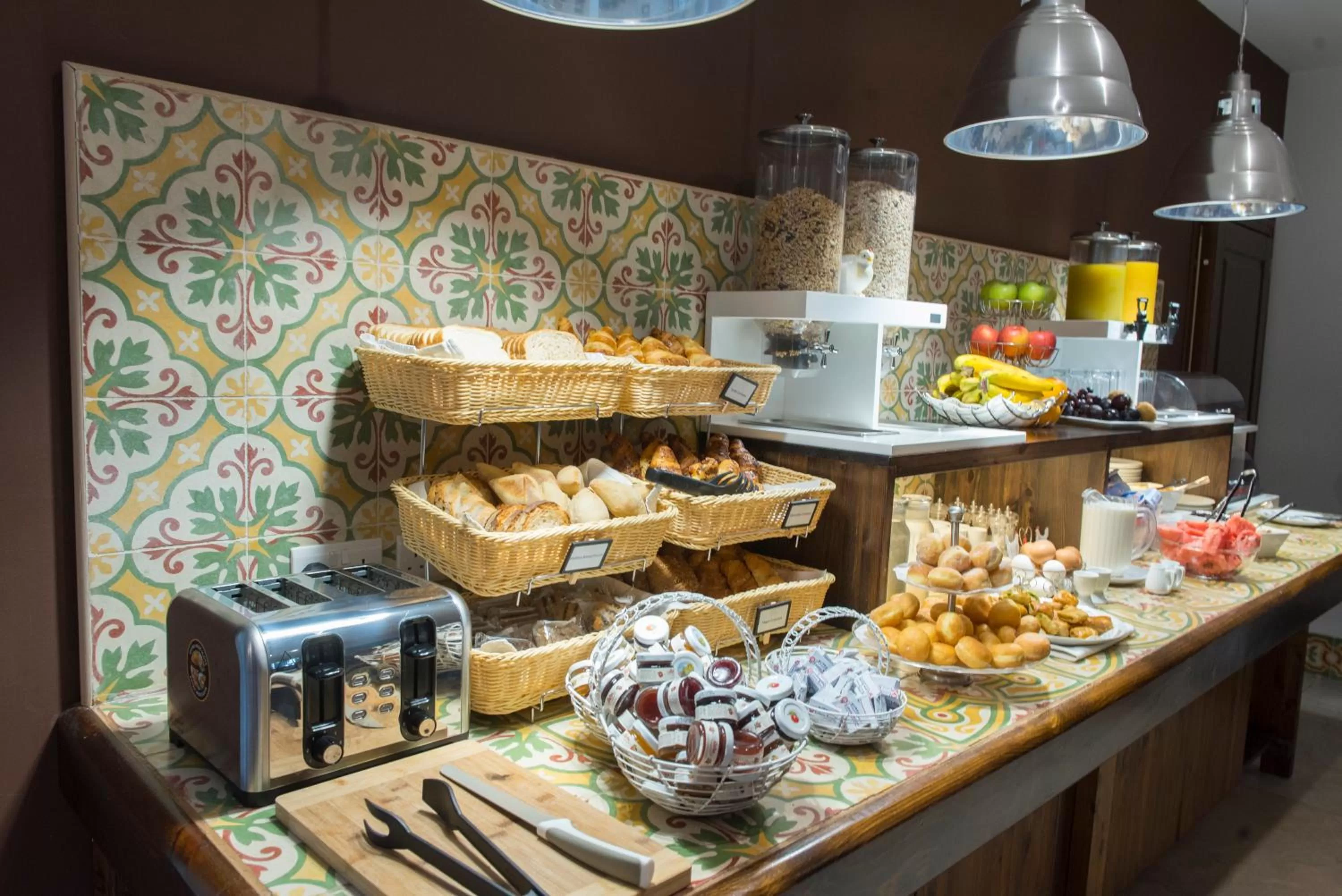 Continental breakfast in Palazzo Violetta